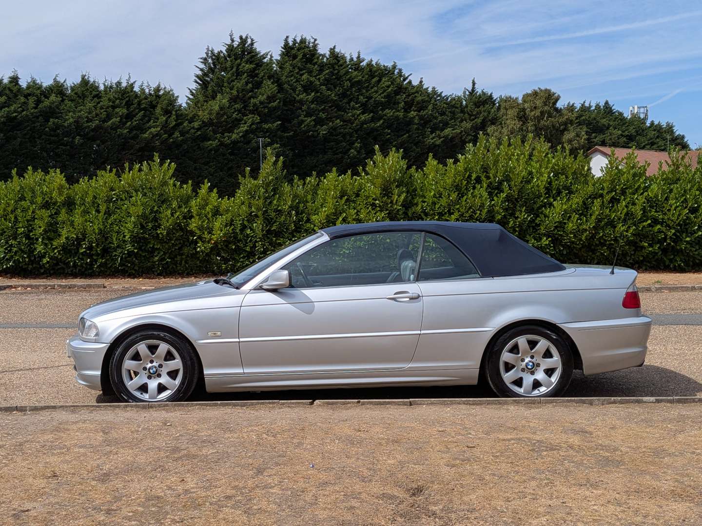 <p>2000 BMW 325CI E46</p>