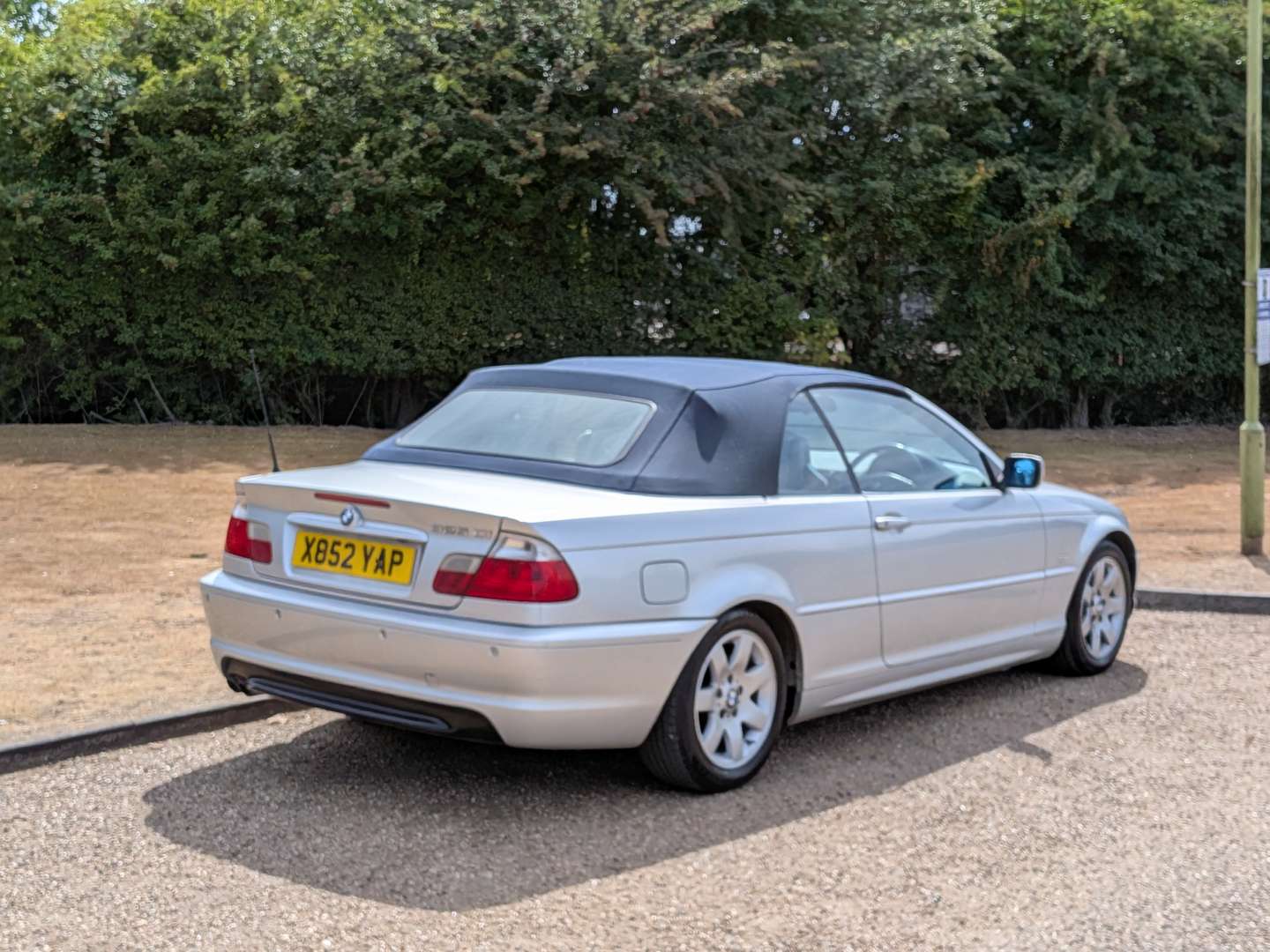<p>2000 BMW 325CI E46</p>