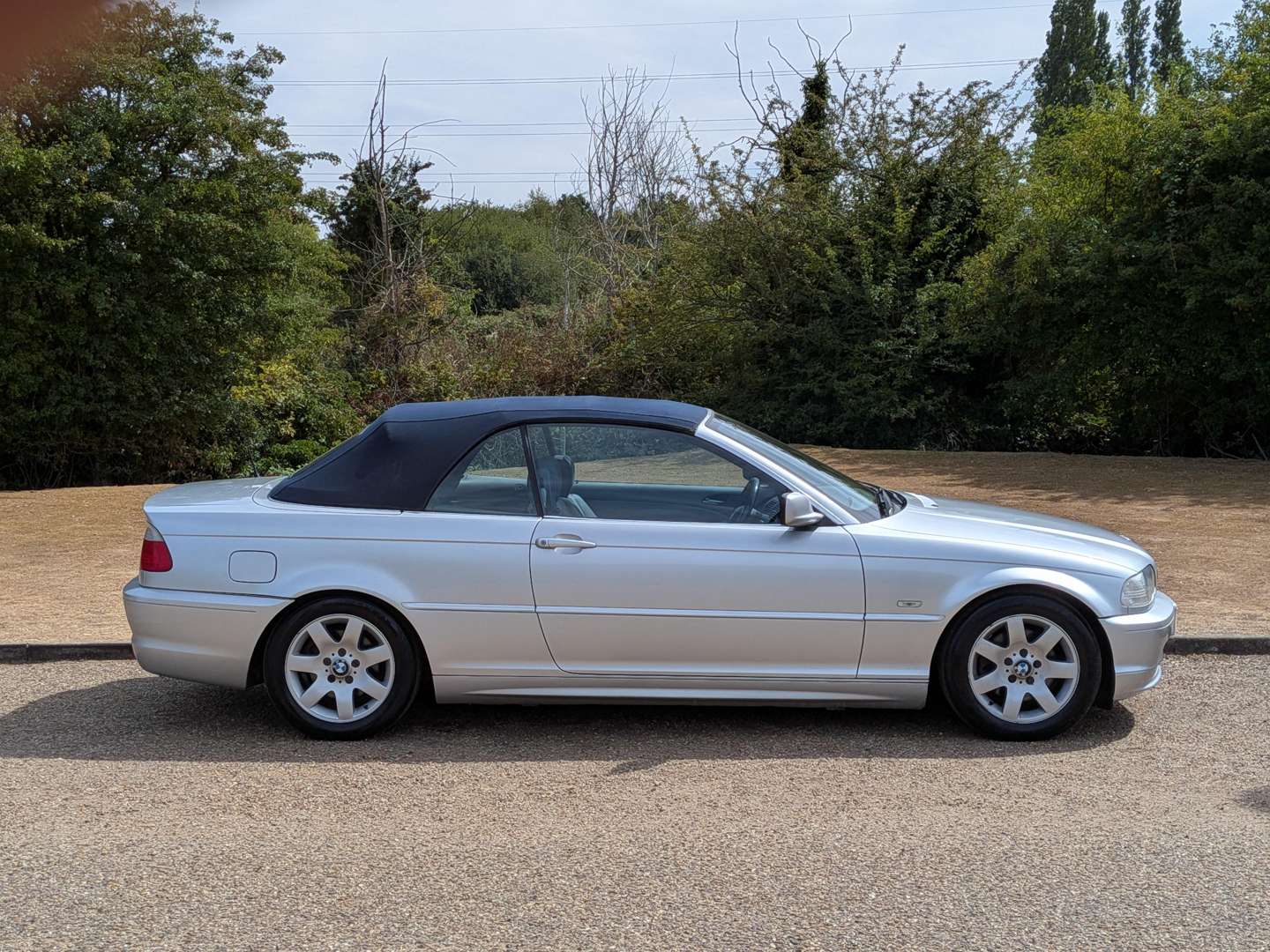 <p>2000 BMW 325CI E46</p>