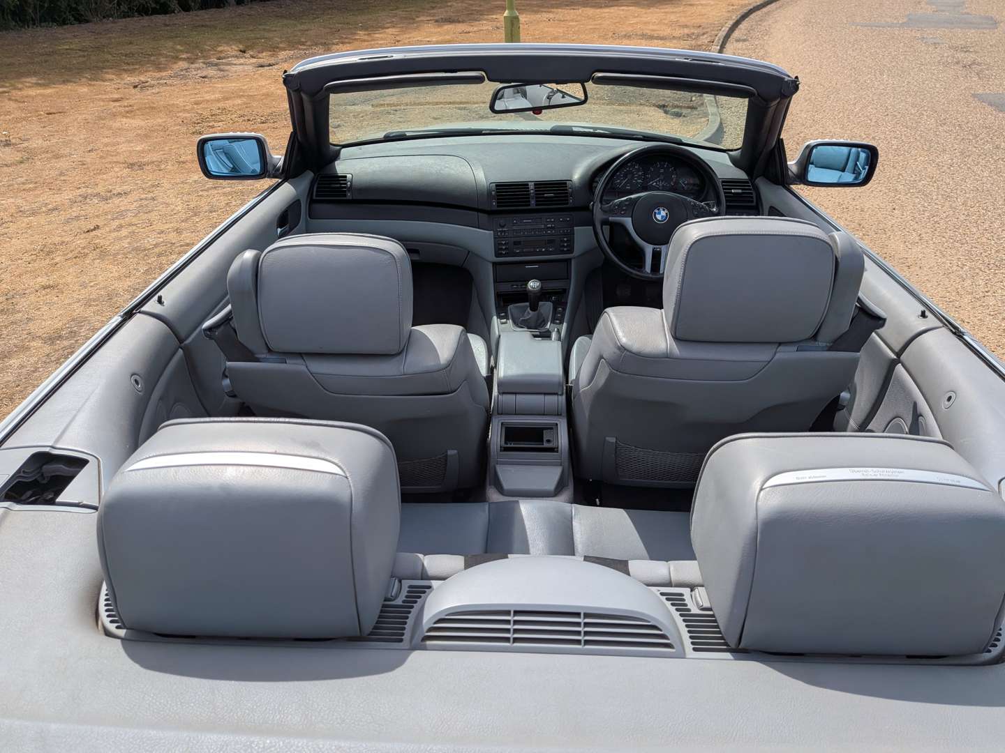 <p>2000 BMW 325CI E46</p>