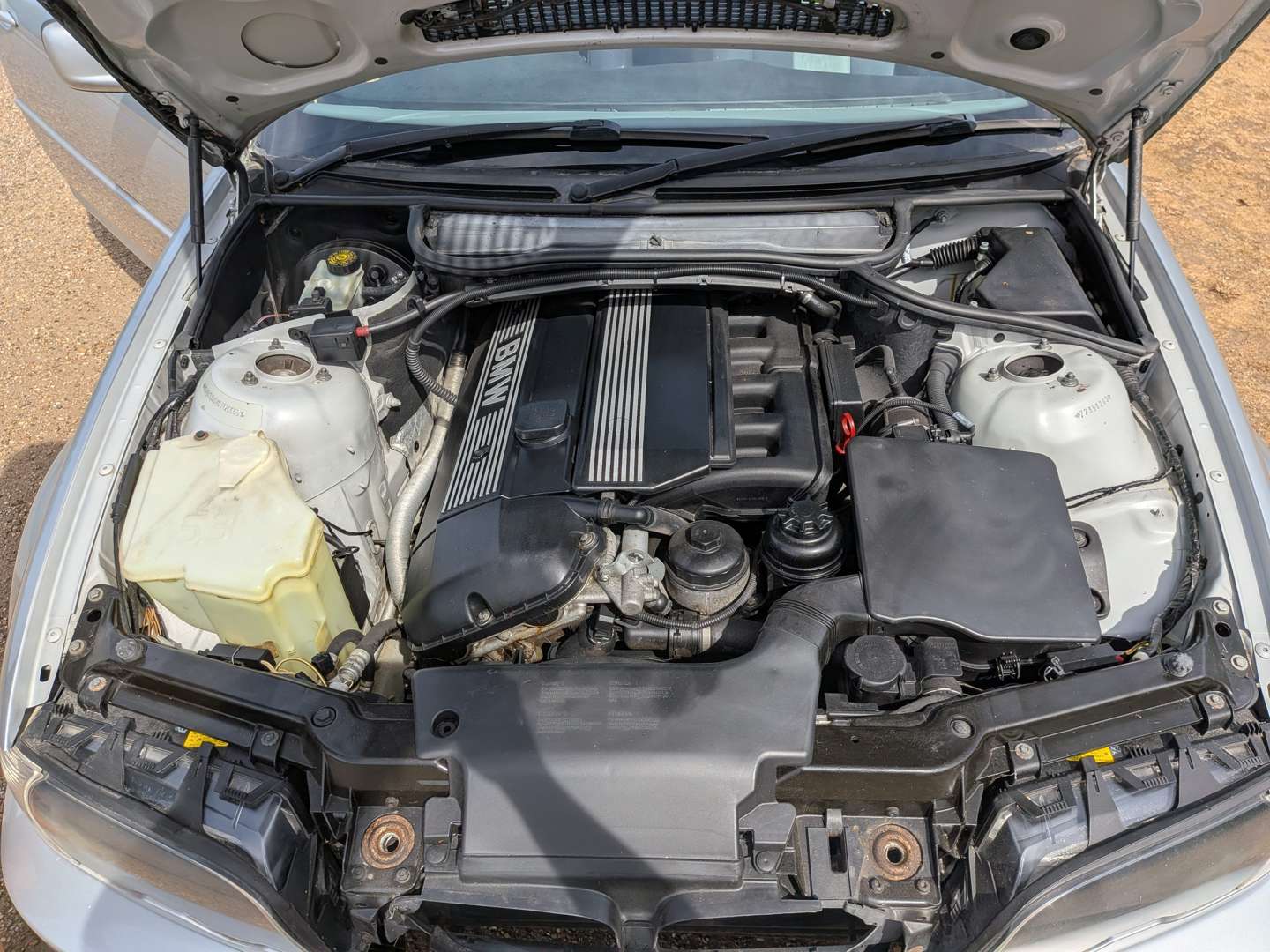 <p>2000 BMW 325CI E46</p>
