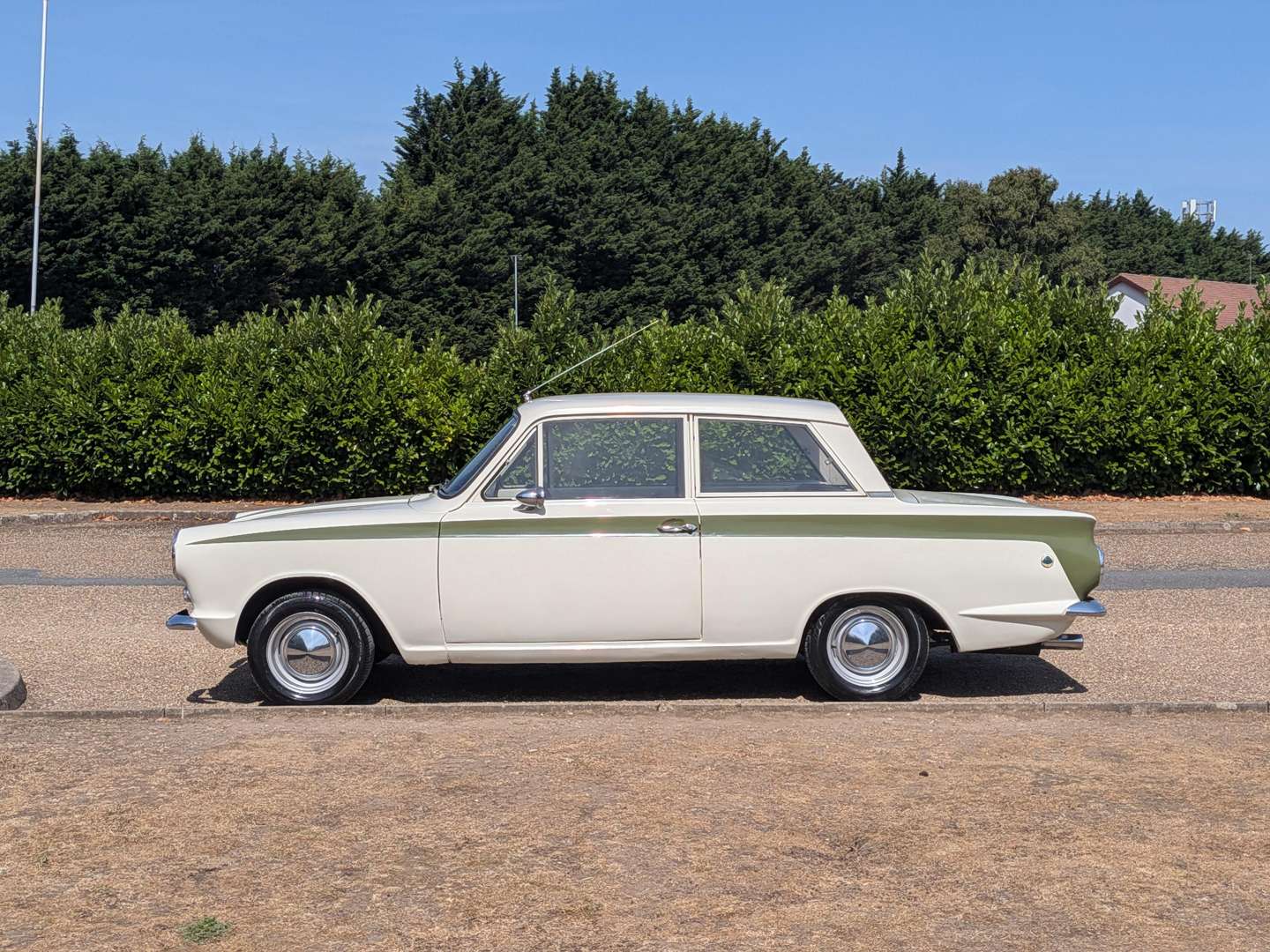 <p>1964 FORD CORTINA DE LUXE</p>