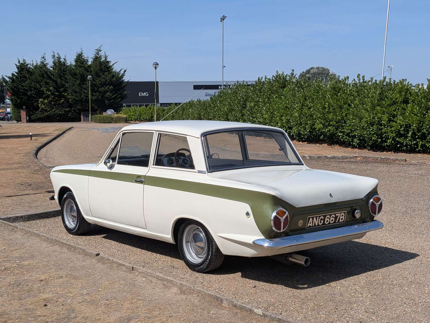 <p>1964 FORD CORTINA DE LUXE</p>