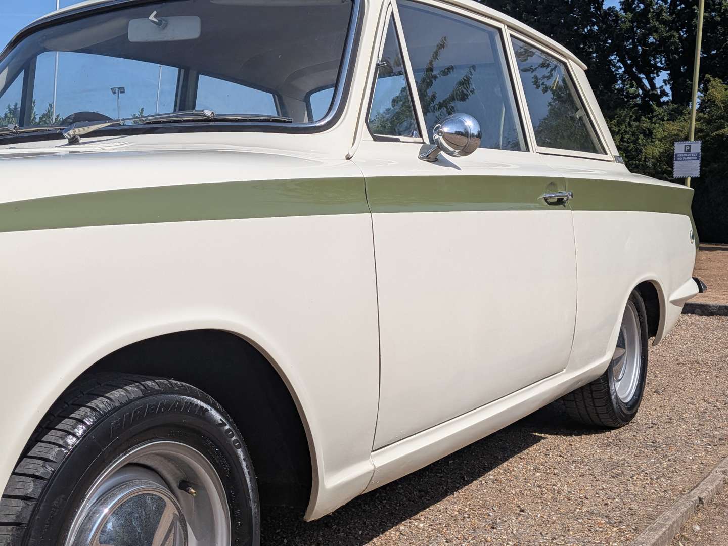 <p>1964 FORD CORTINA DE LUXE</p>