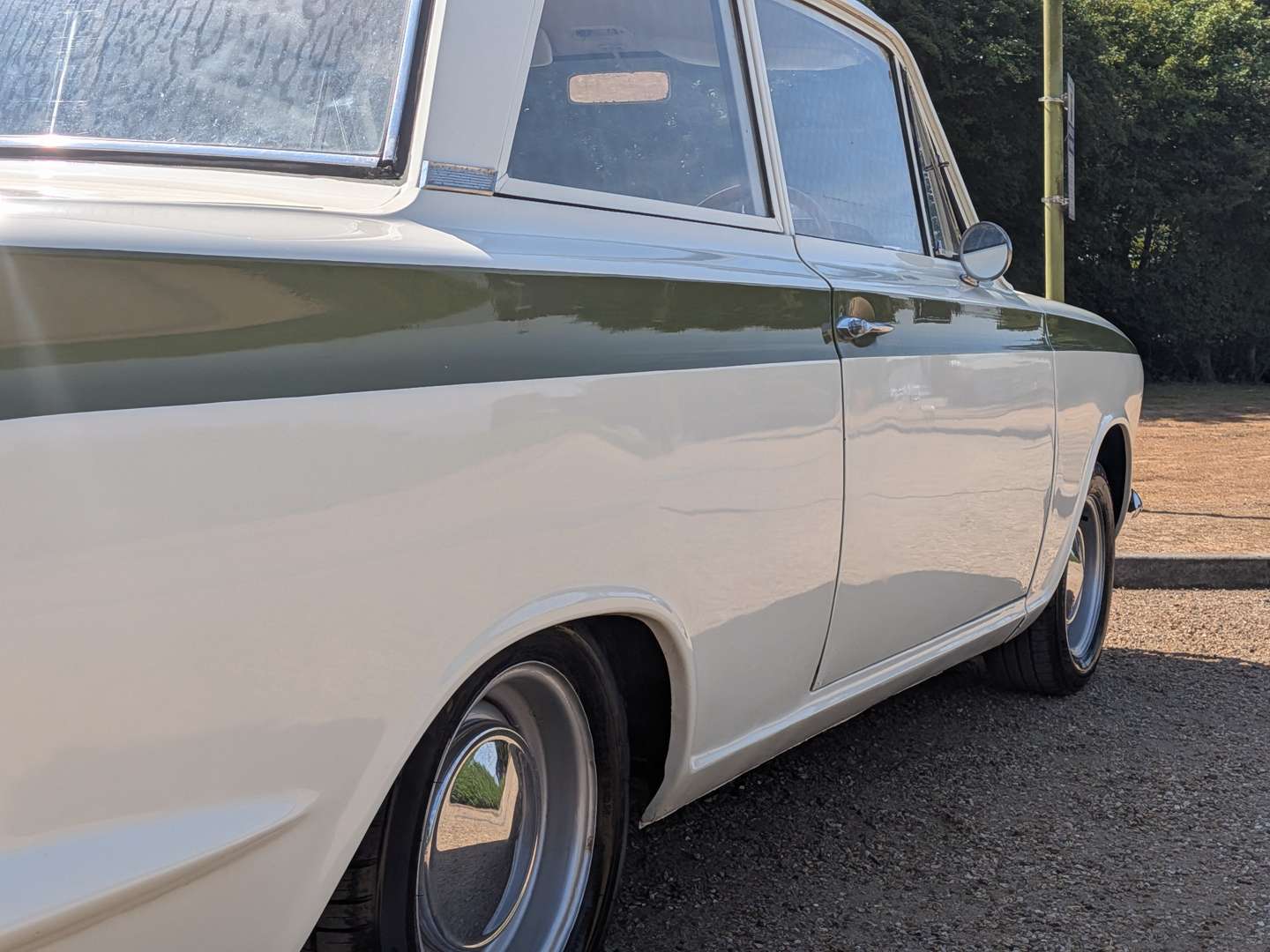 <p>1964 FORD CORTINA DE LUXE</p>