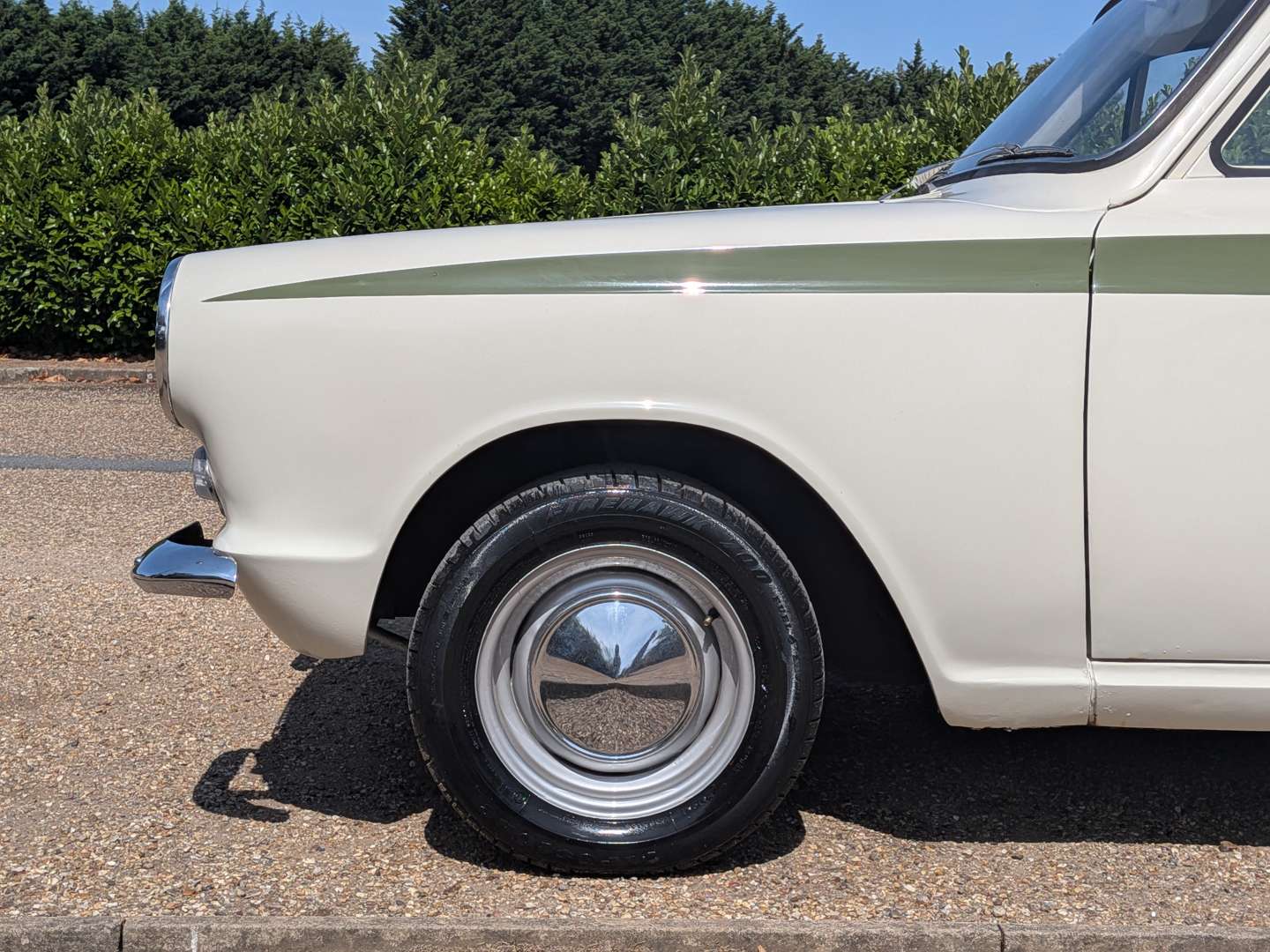 <p>1964 FORD CORTINA DE LUXE</p>