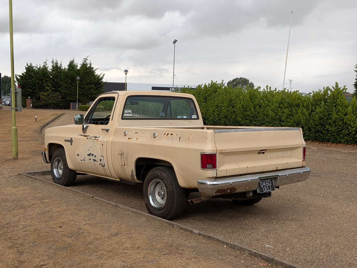 <p>1987 CHEVROLET PICK-UP</p>