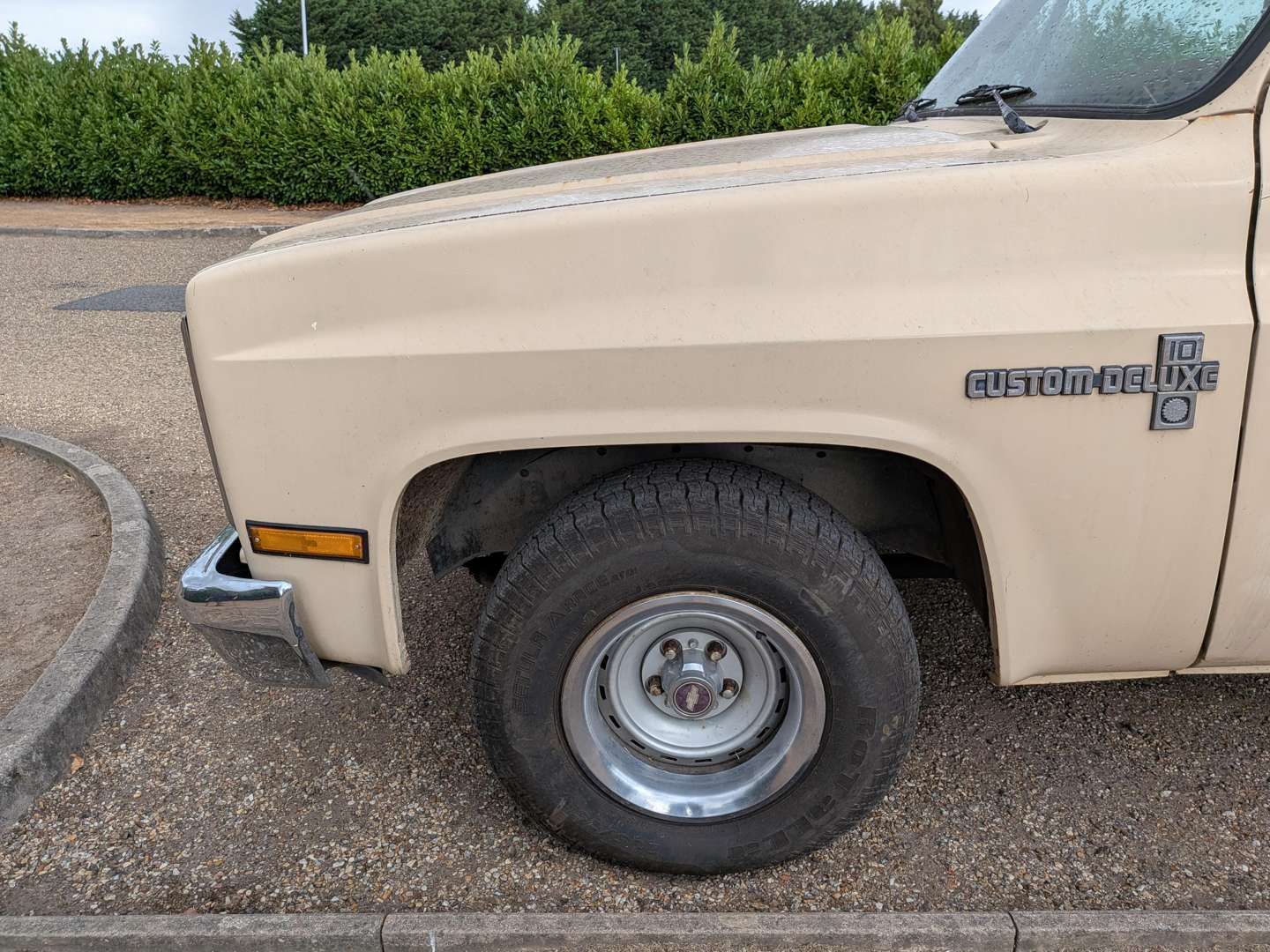 <p>1987 CHEVROLET PICK-UP</p>