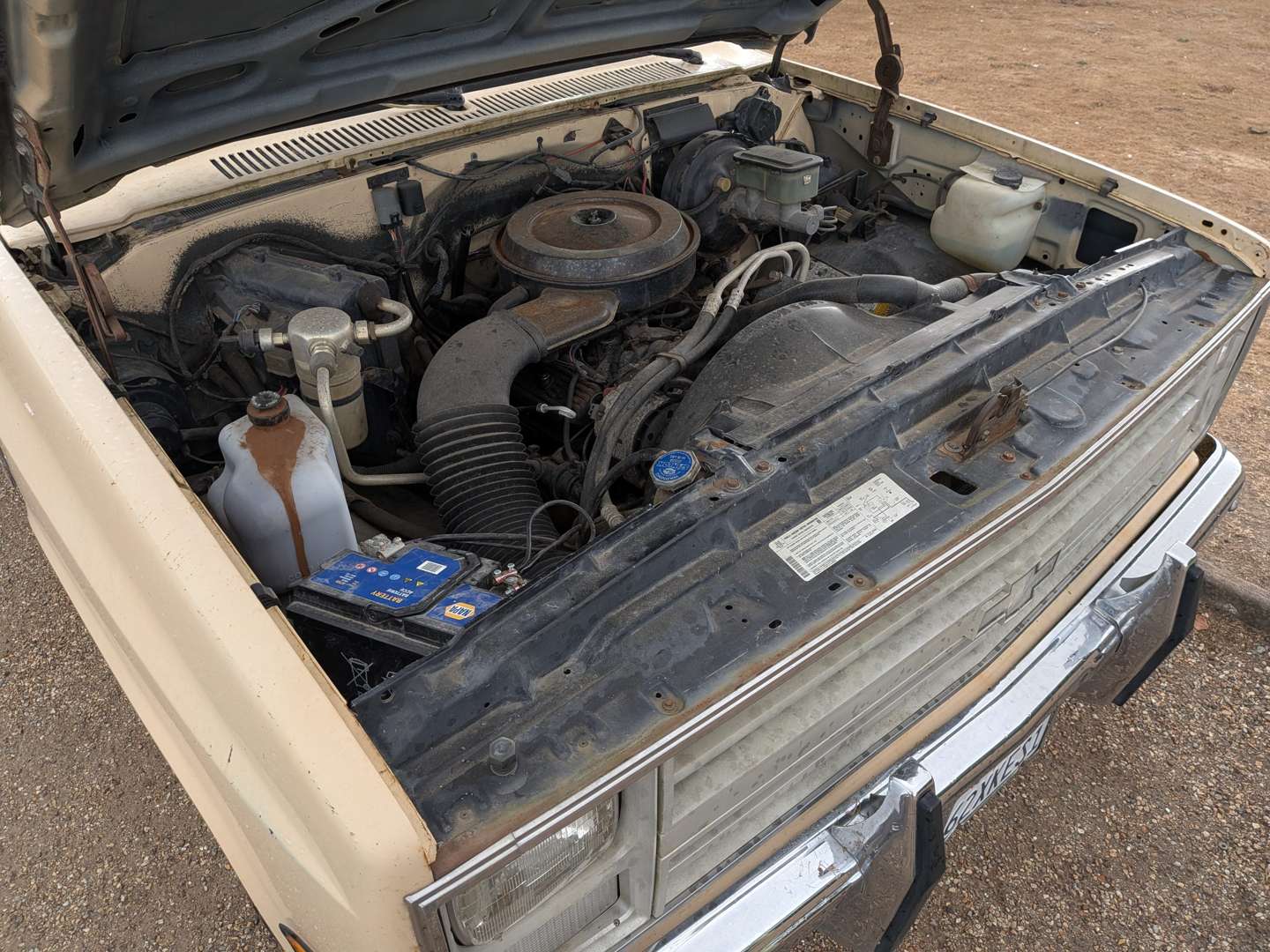 <p>1987 CHEVROLET PICK-UP</p>