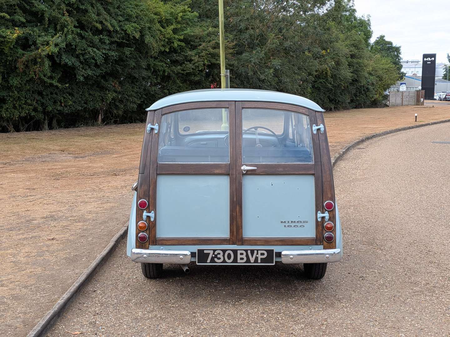 <p>1960 MORRIS MINOR TRAVELLER</p>