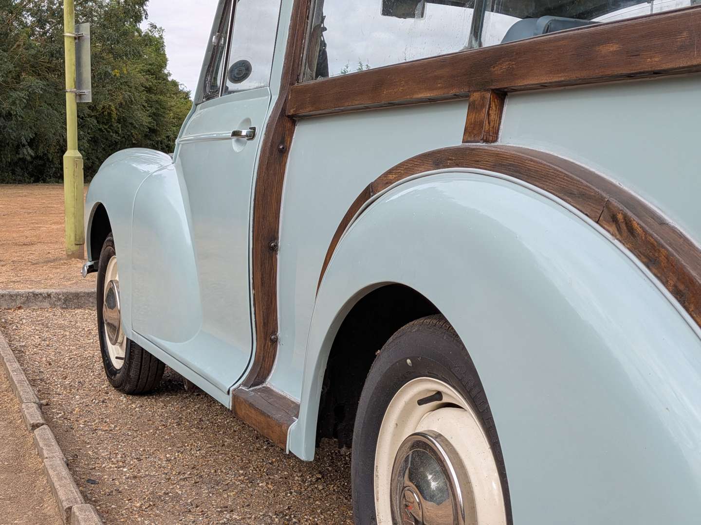 <p>1960 MORRIS MINOR TRAVELLER</p>