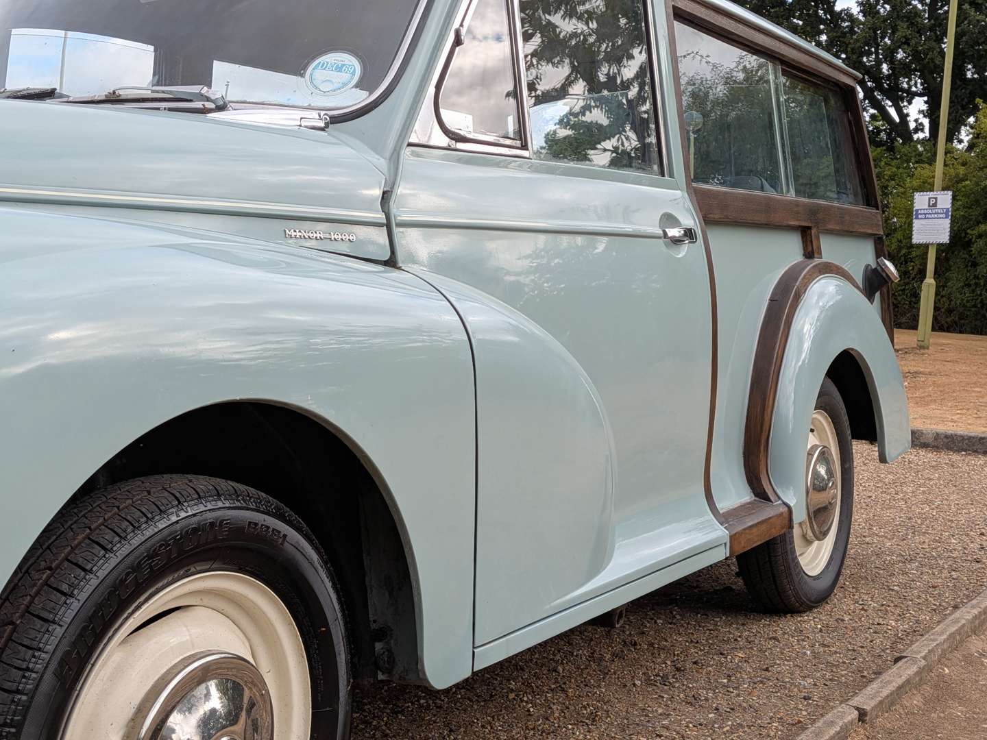 <p>1960 MORRIS MINOR TRAVELLER</p>