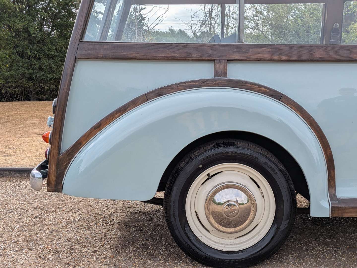 <p>1960 MORRIS MINOR TRAVELLER</p>