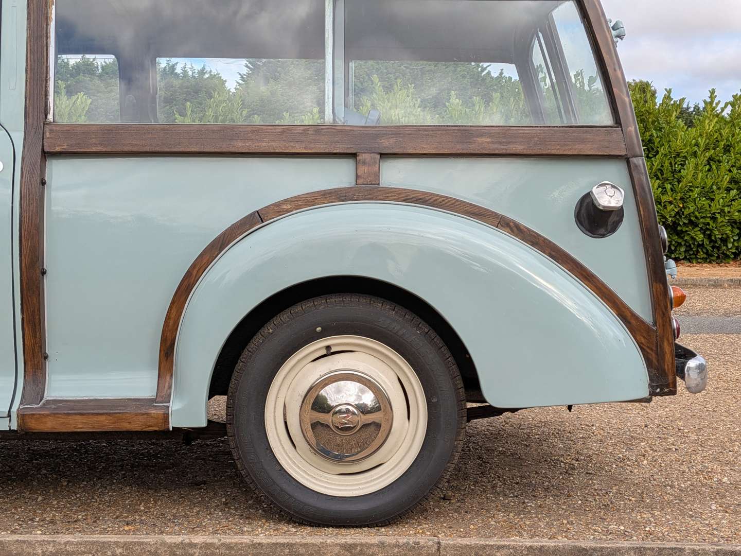 <p>1960 MORRIS MINOR TRAVELLER</p>