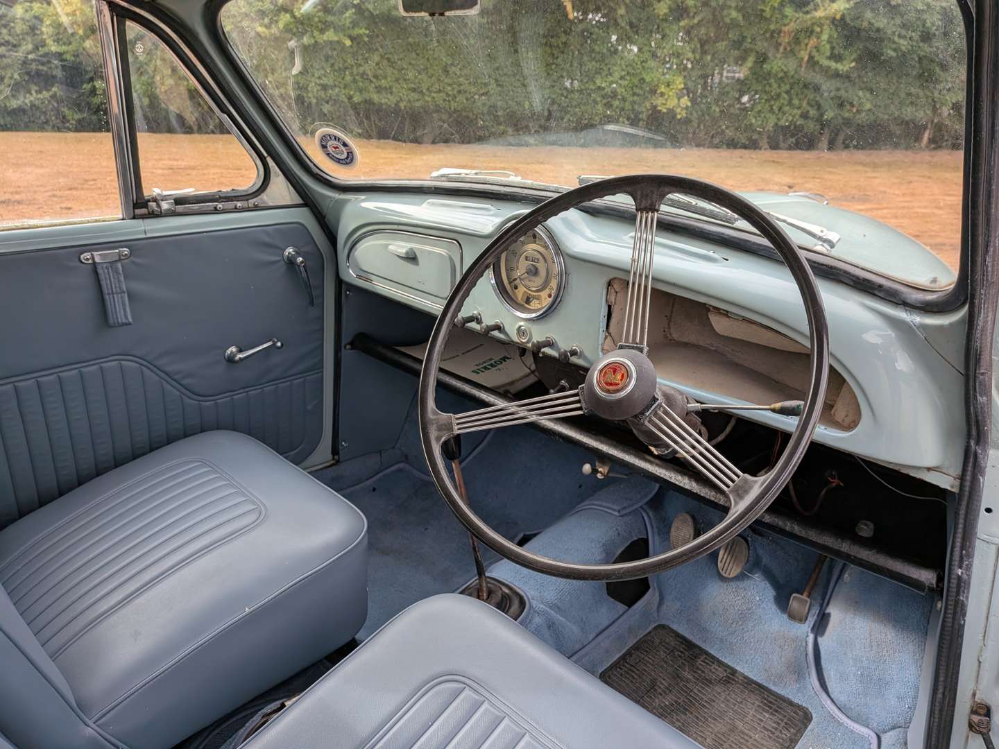 <p>1960 MORRIS MINOR TRAVELLER</p>
