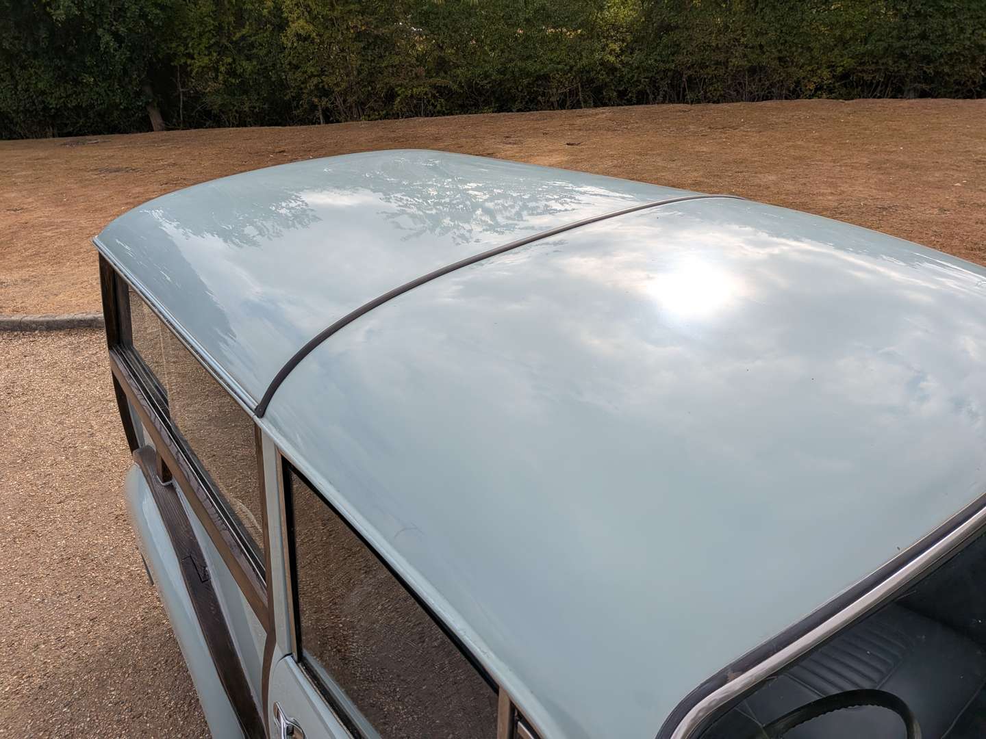 <p>1960 MORRIS MINOR TRAVELLER</p>