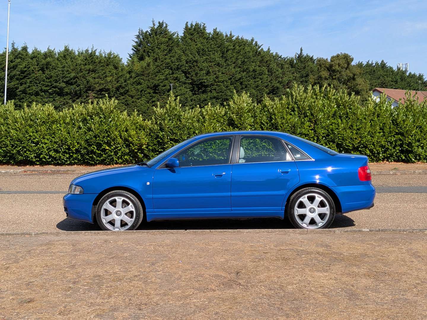 <p>1999 AUDI S4 QUATTRO</p>