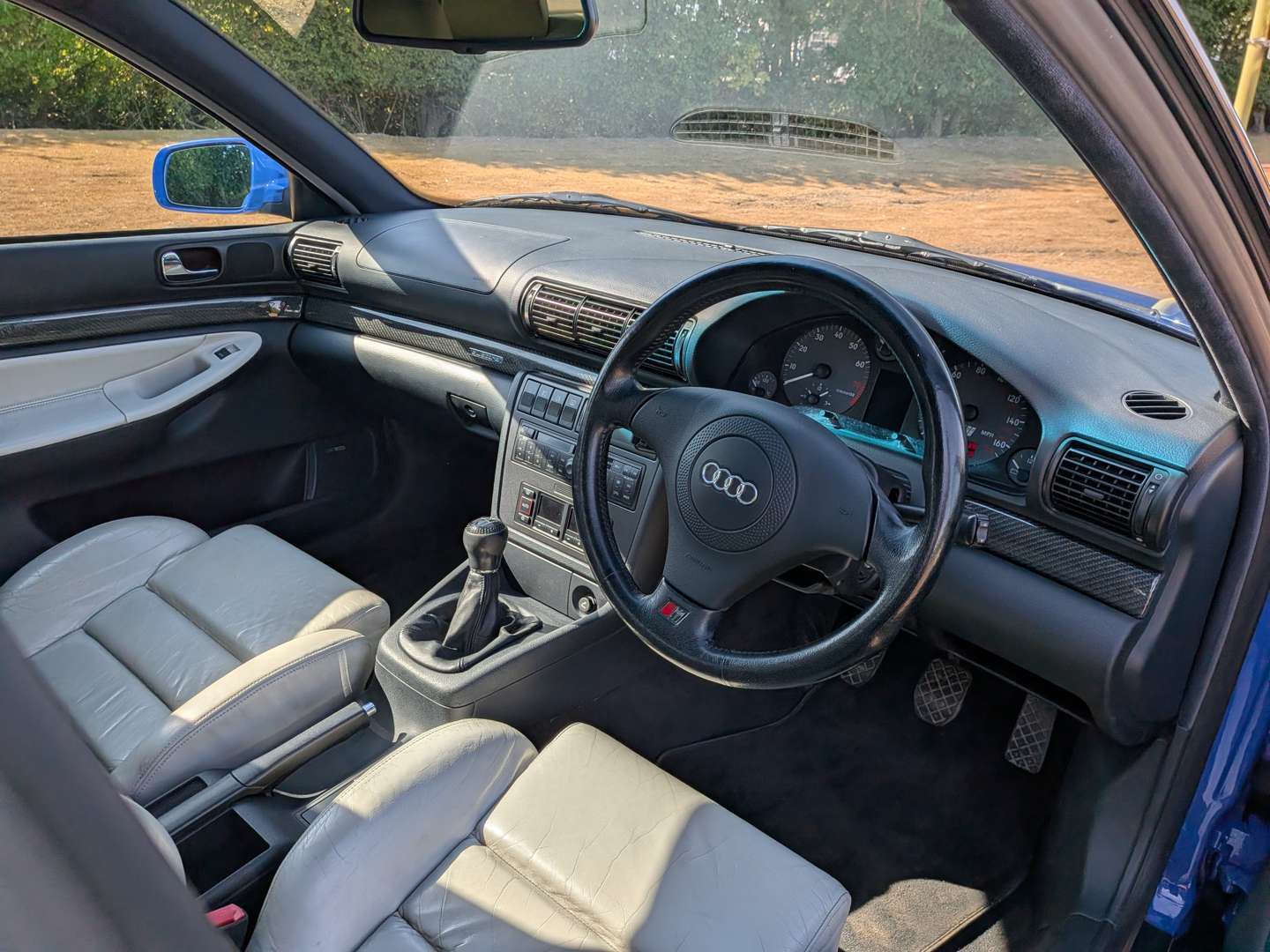 <p>1999 AUDI S4 QUATTRO</p>