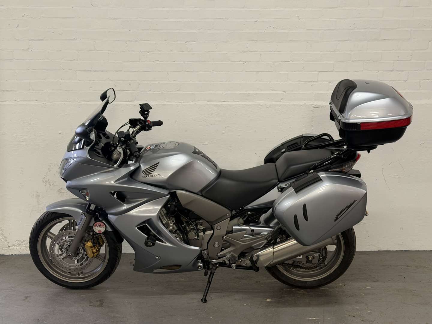 <p>2010 HONDA CBF1000 GT</p>