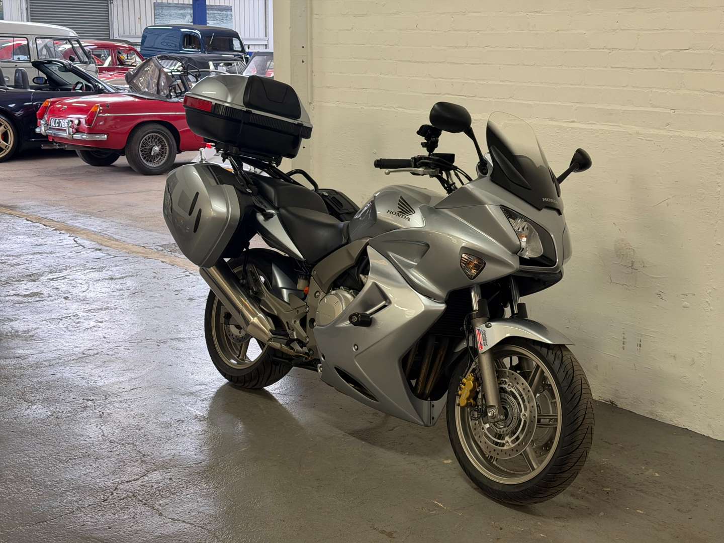 <p>2010 HONDA CBF1000 GT</p>