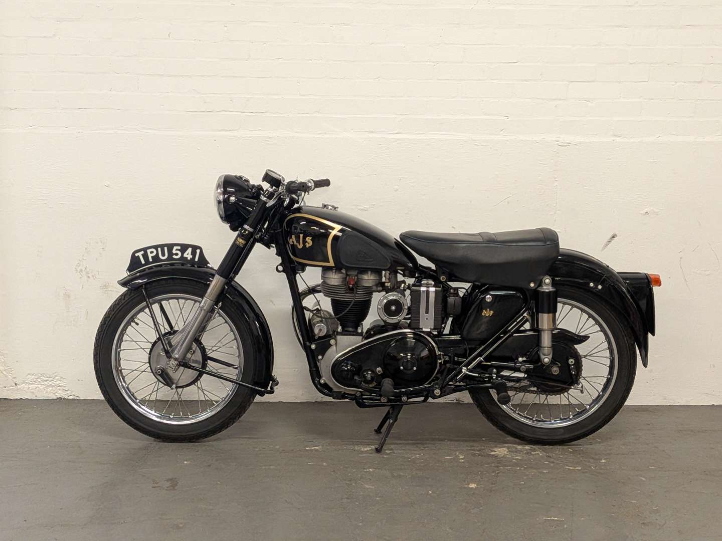 <p>1951 AJS 350</p>