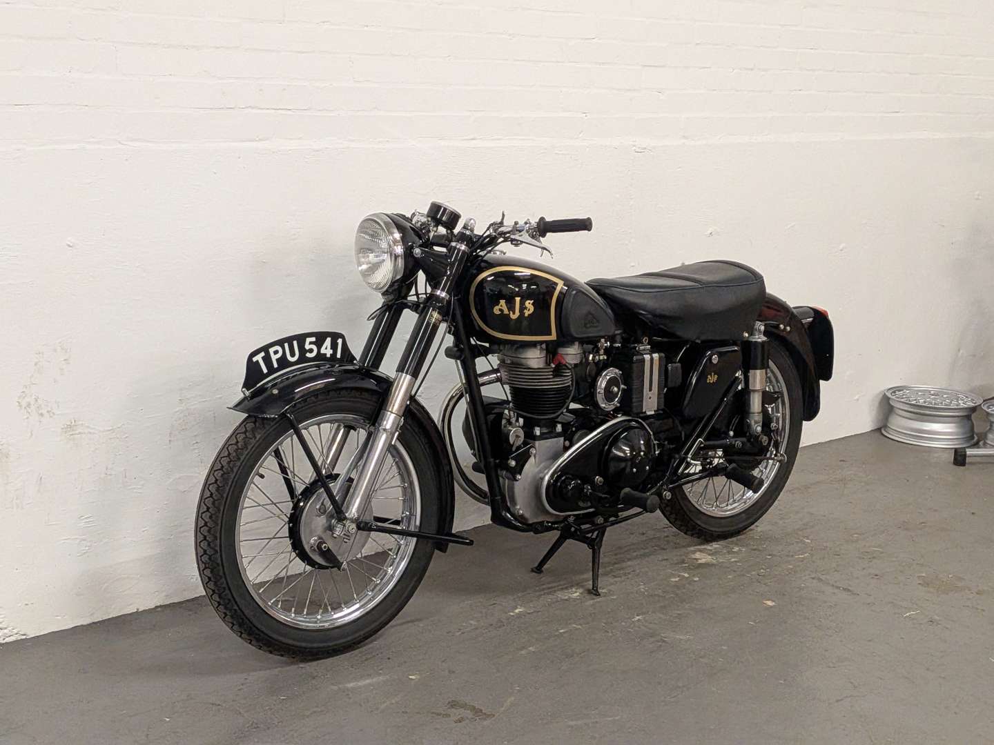 <p>1951 AJS 350</p>