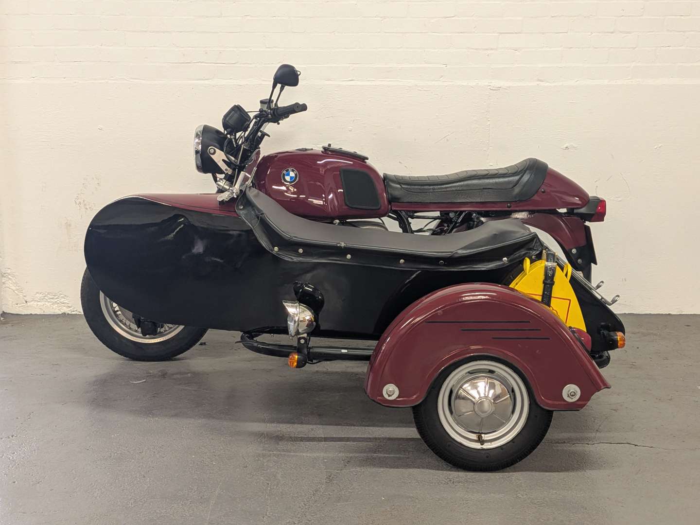 <p>1979 BMW R80/7 & SIDECAR</p>