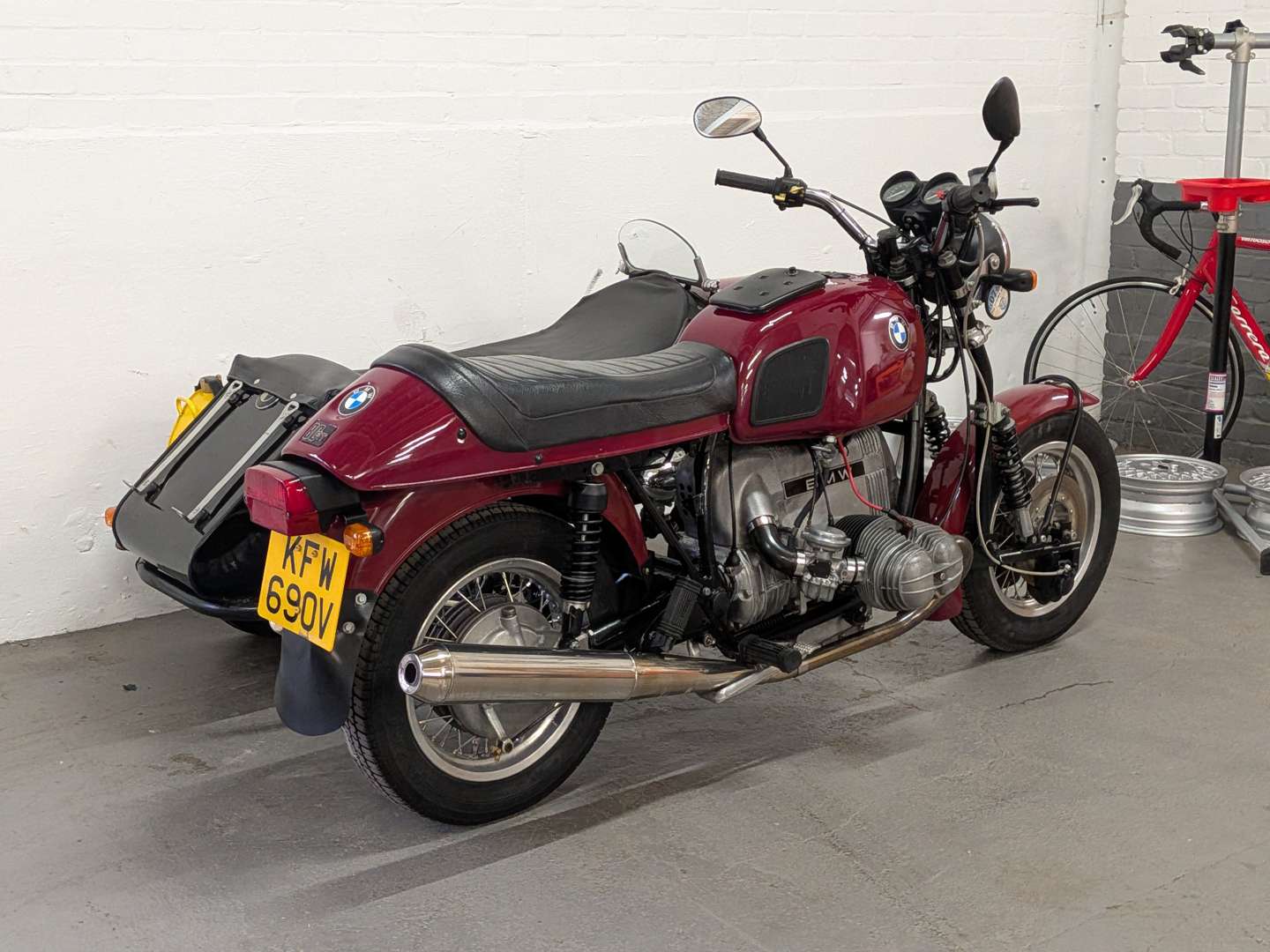 <p>1979 BMW R80/7 & SIDECAR</p>