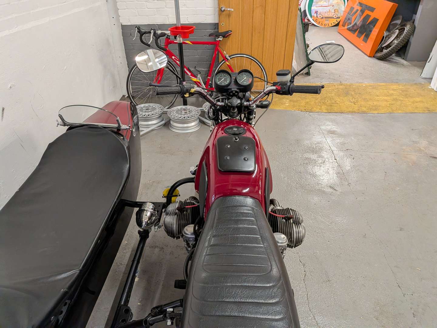 <p>1979 BMW R80/7 & SIDECAR</p>