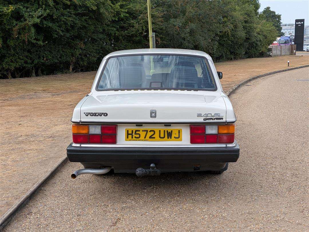 <p>1991 VOLVO 240 GL</p>