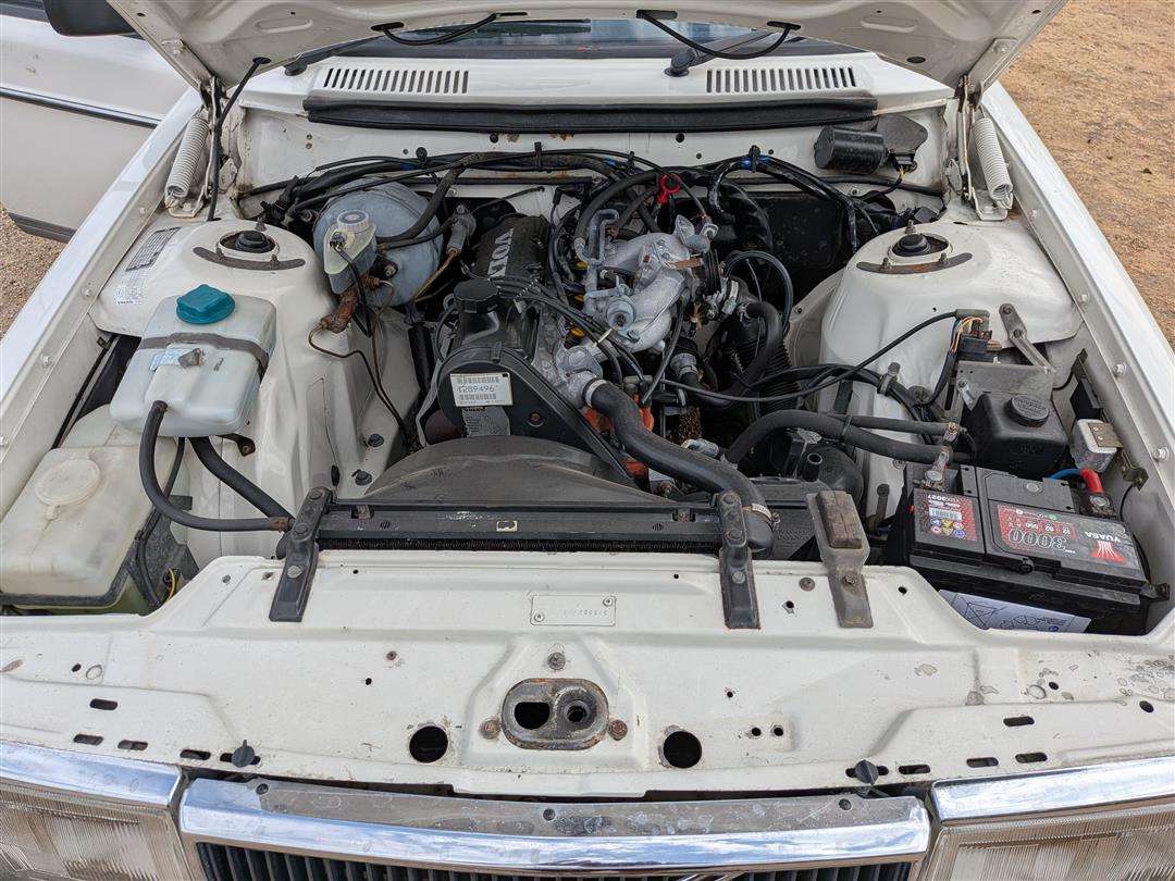 <p>1991 VOLVO 240 GL</p>