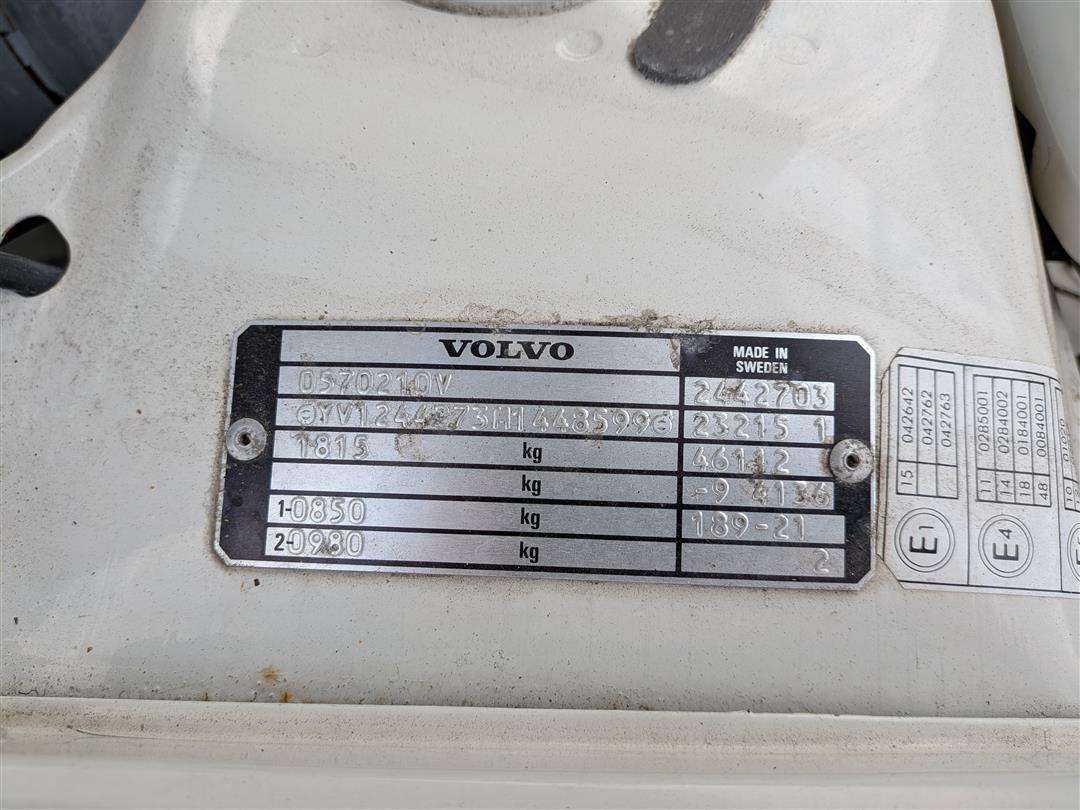<p>1991 VOLVO 240 GL</p>
