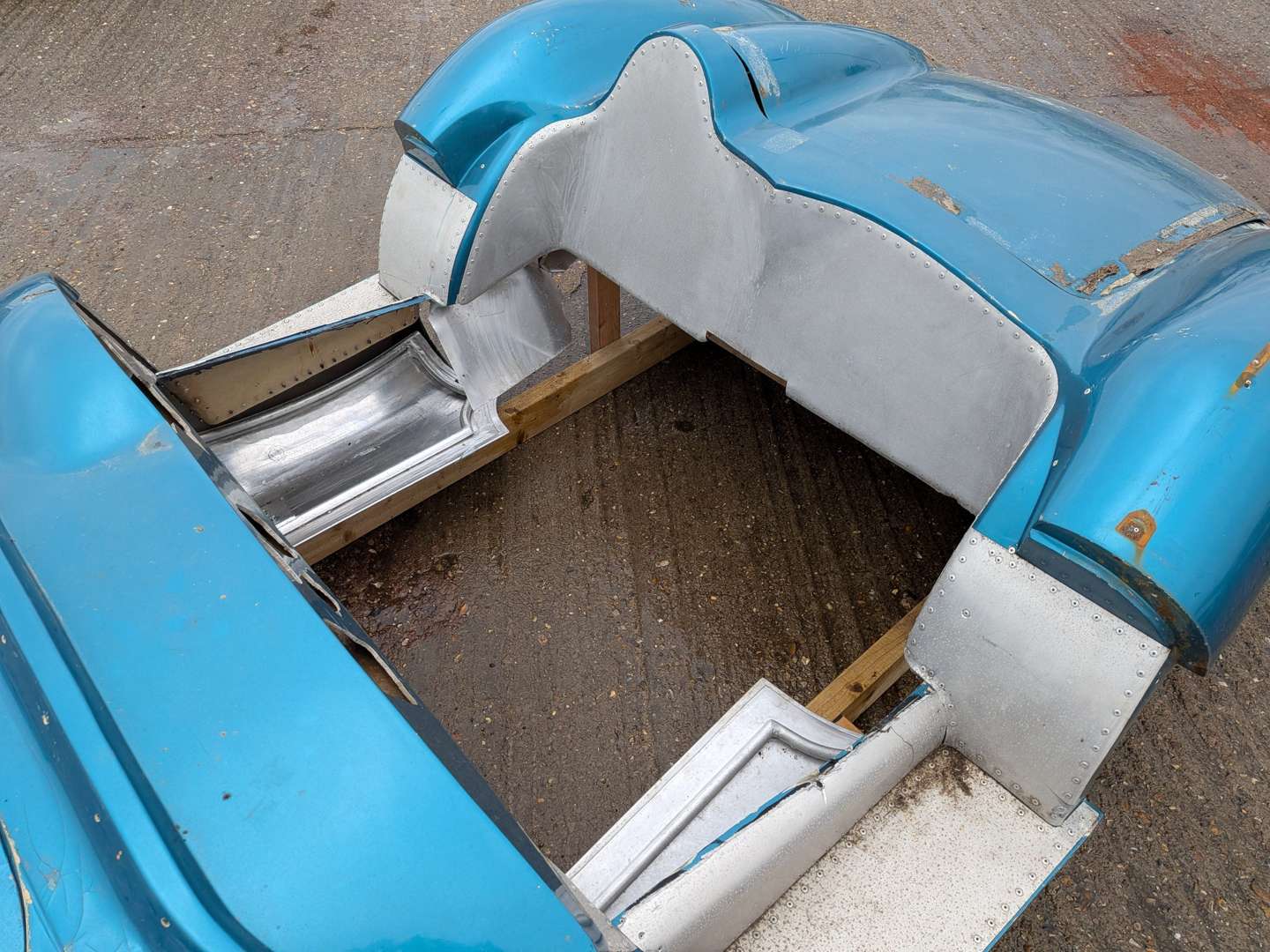<p>ASTON MARTIN DBR 1 /2 SHELL EVOCATION</p>