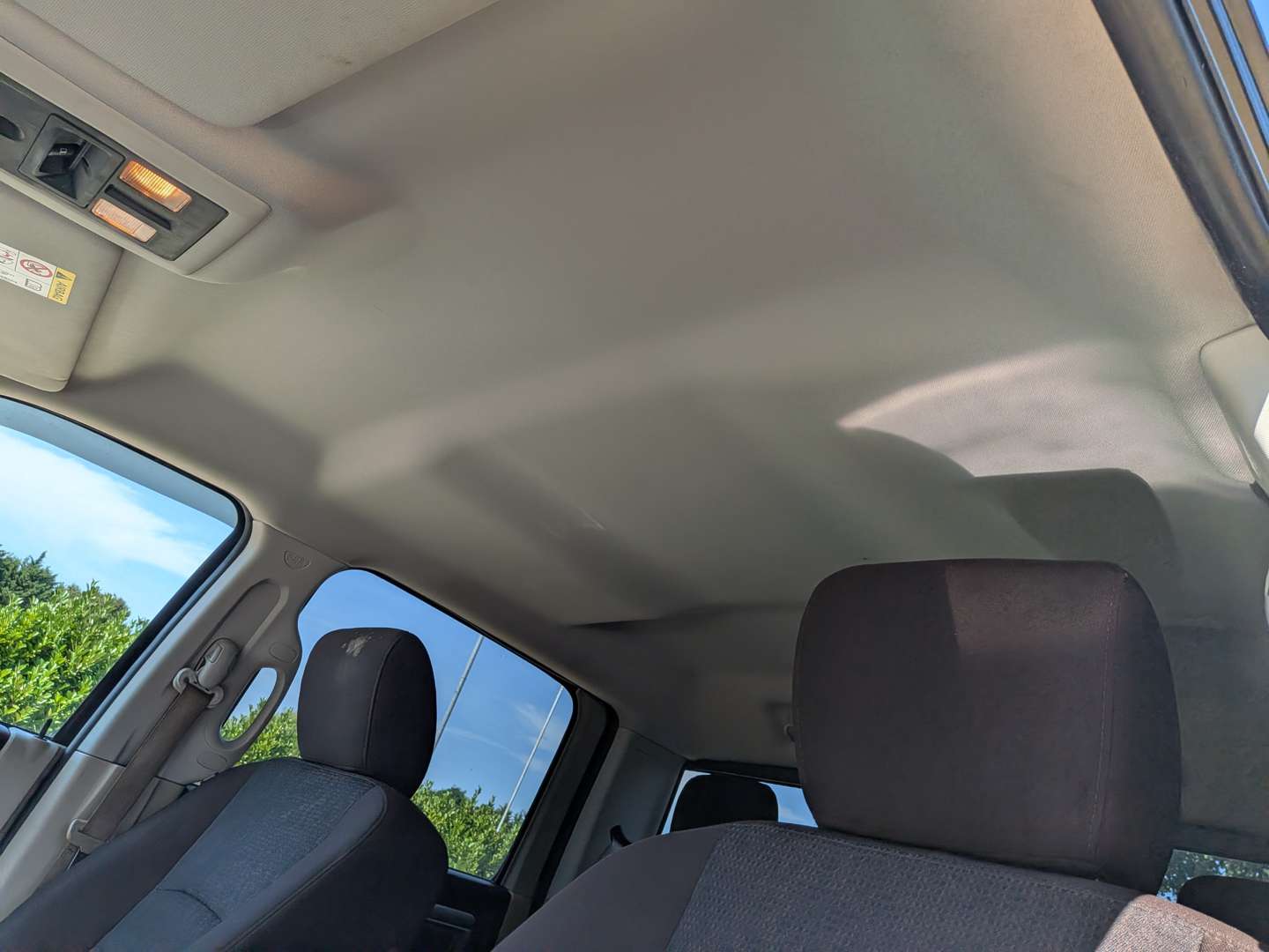 <p>2016 DODGE RAM 1500 SLT 5.7 Hemi LHD</p>
