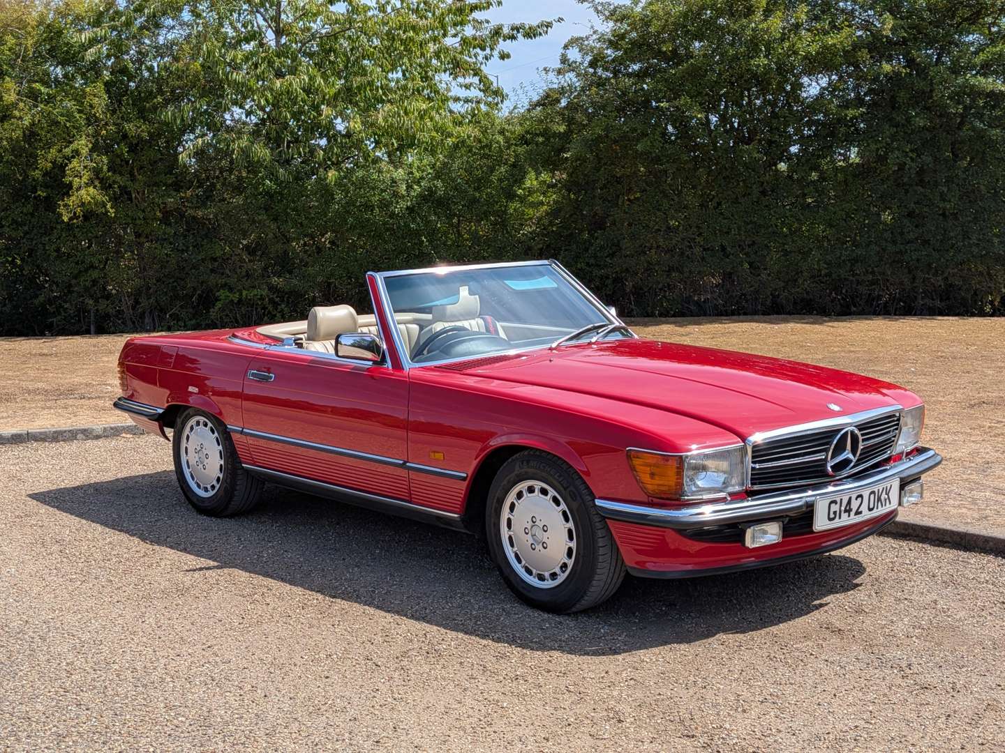 <p>1989 MERCEDES 300SL R107 AUTO</p>