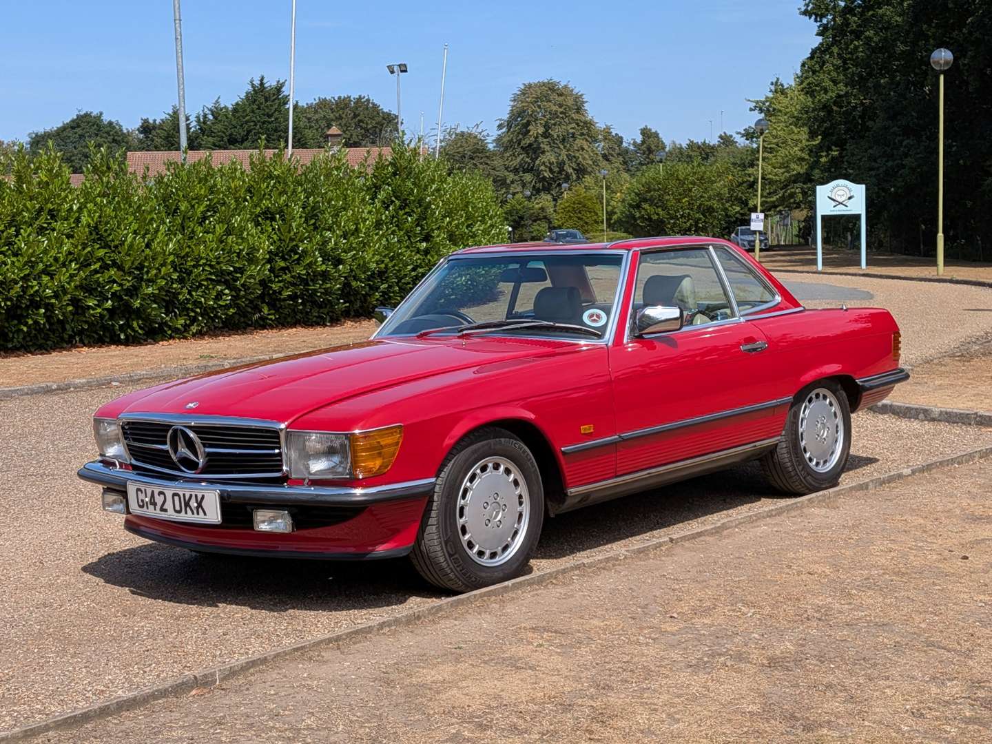 <p>1989 MERCEDES 300SL R107 AUTO</p>