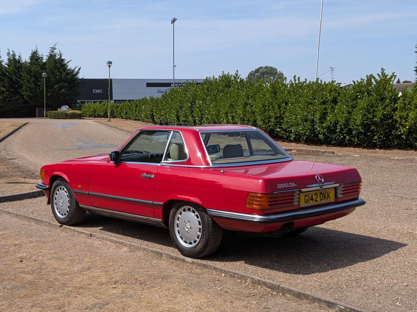 <p>1989 MERCEDES 300SL R107 AUTO</p>