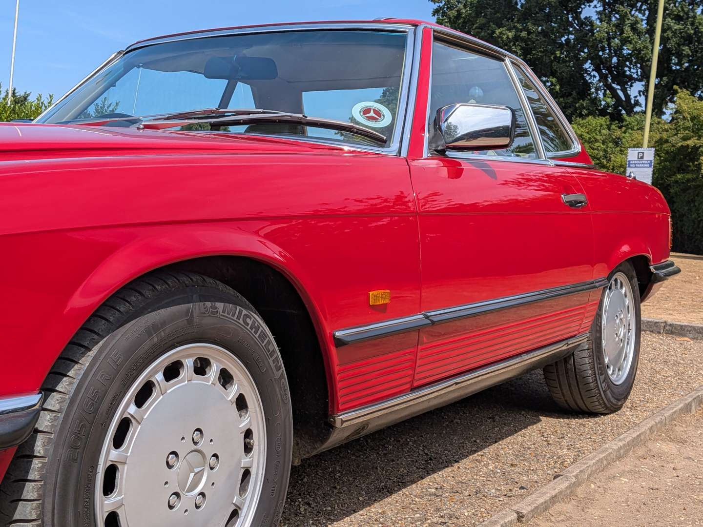 <p>1989 MERCEDES 300SL R107 AUTO</p>