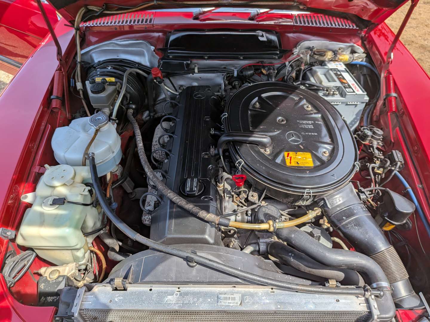 <p>1989 MERCEDES 300SL R107 AUTO</p>