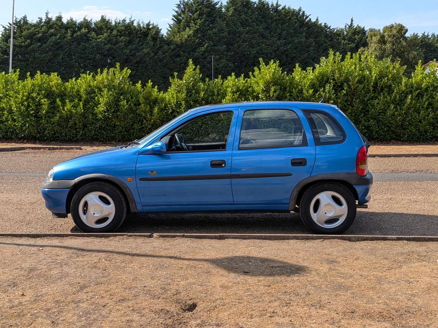 <p>1999 VAUXHALL CORSA BREEZE 16V - 15K MILES FROM NEW</p>