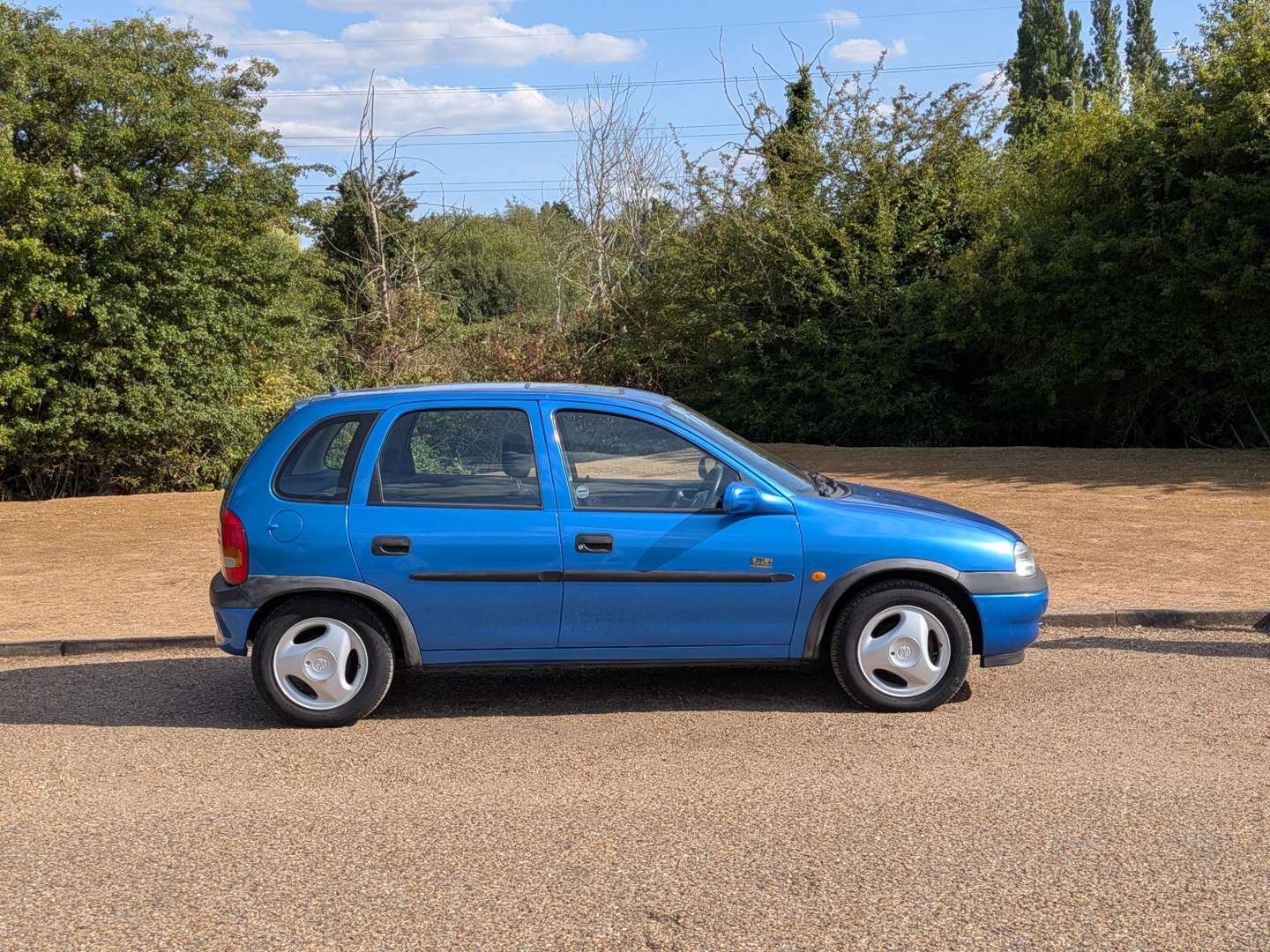 <p>1999 VAUXHALL CORSA BREEZE 16V - 15K MILES FROM NEW</p>