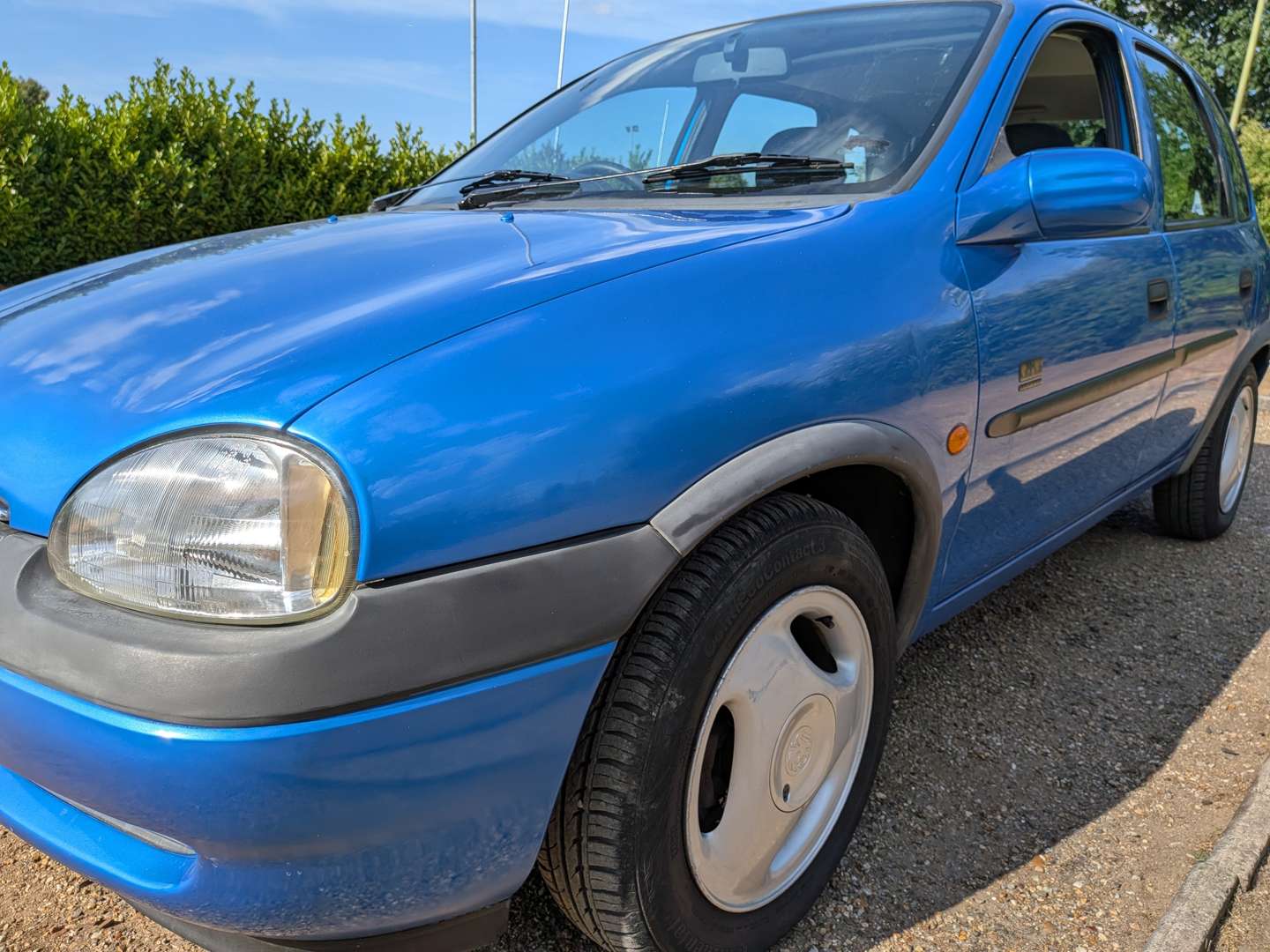 <p>1999 VAUXHALL CORSA BREEZE 16V - 15K MILES FROM NEW</p>