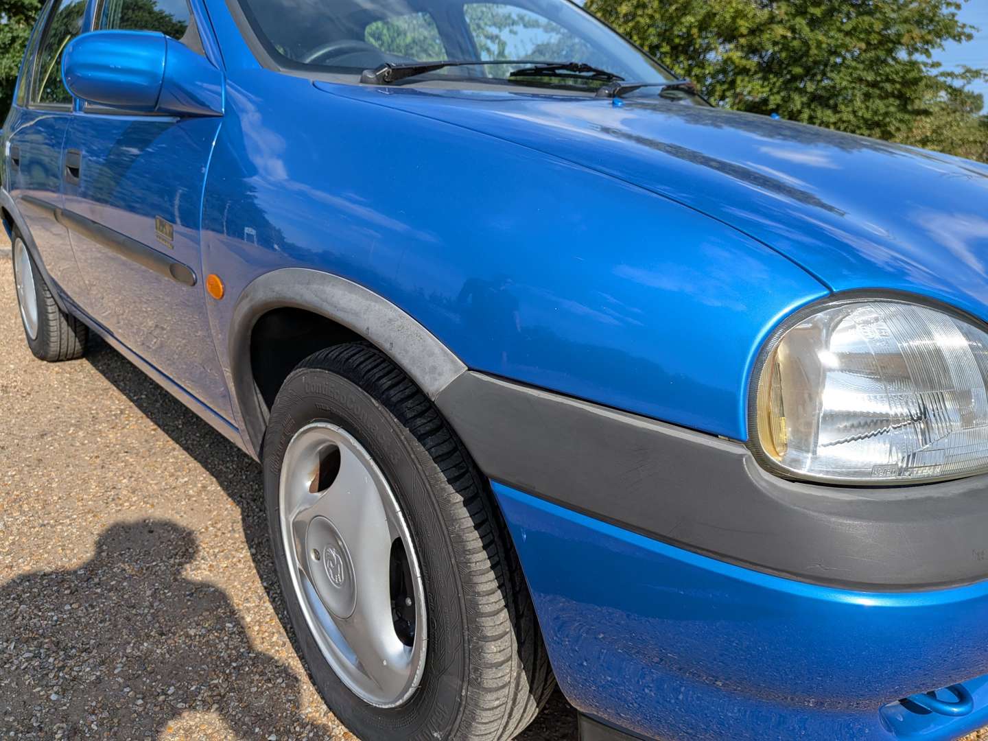 <p>1999 VAUXHALL CORSA BREEZE 16V - 15K MILES FROM NEW</p>