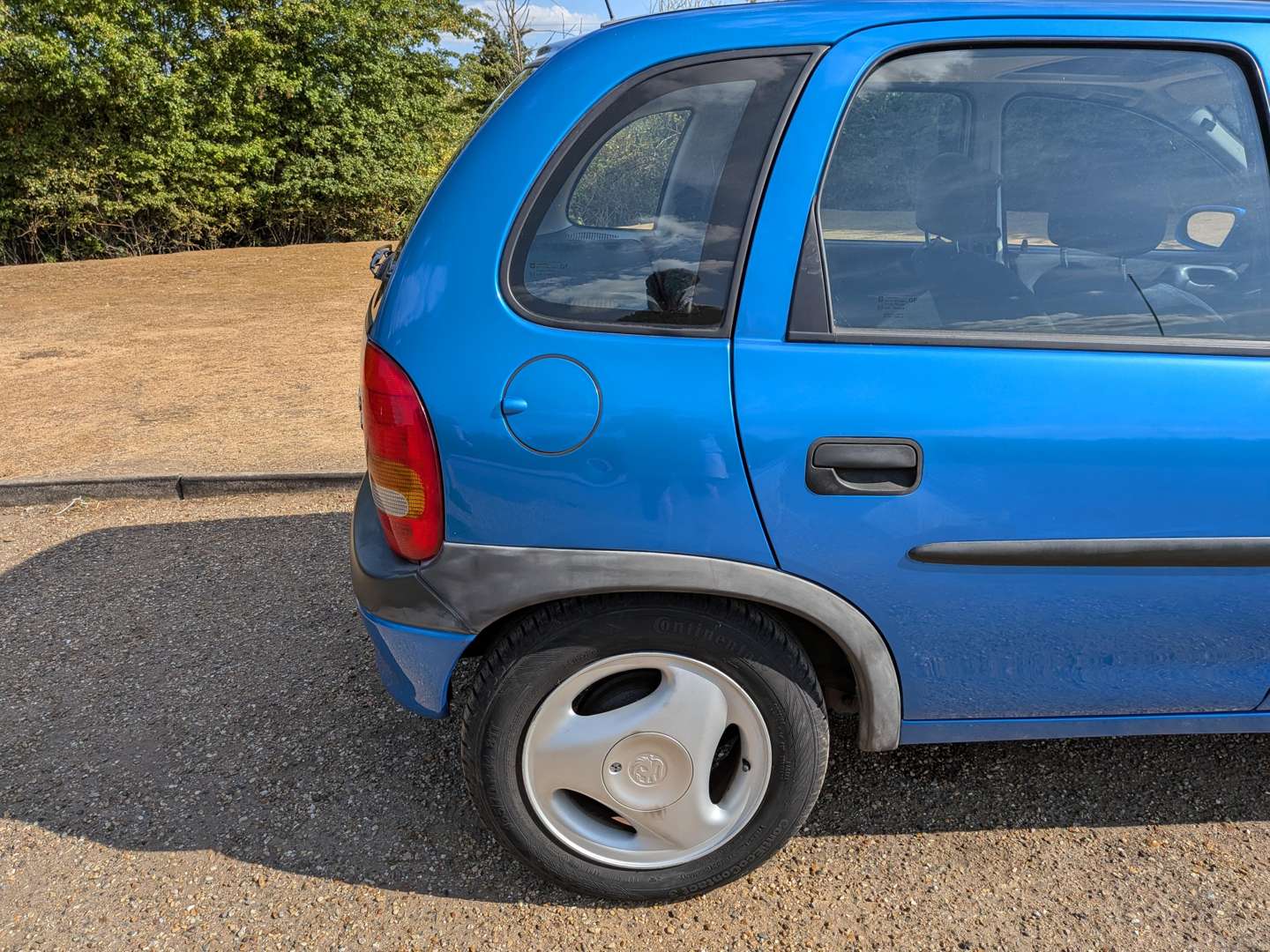 <p>1999 VAUXHALL CORSA BREEZE 16V - 15K MILES FROM NEW</p>