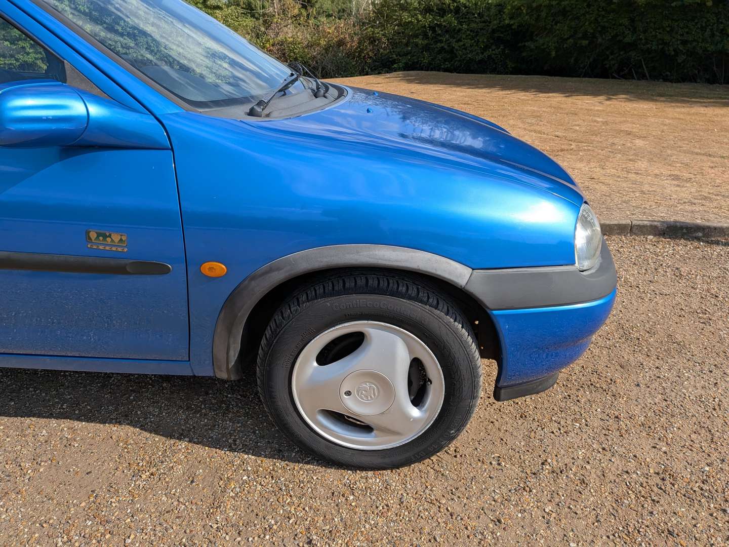<p>1999 VAUXHALL CORSA BREEZE 16V - 15K MILES FROM NEW</p>