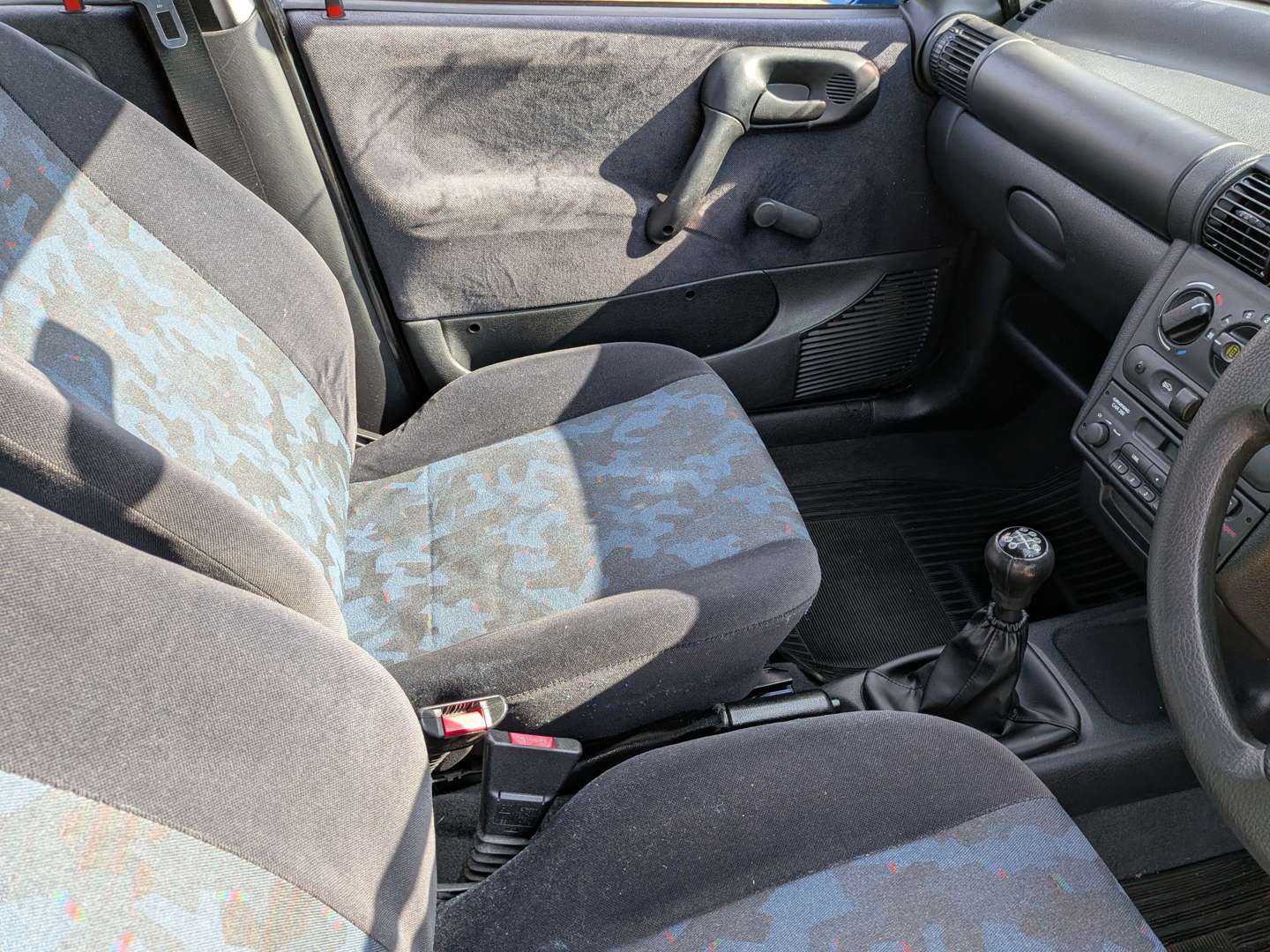 <p>1999 VAUXHALL CORSA BREEZE 16V - 15K MILES FROM NEW</p>