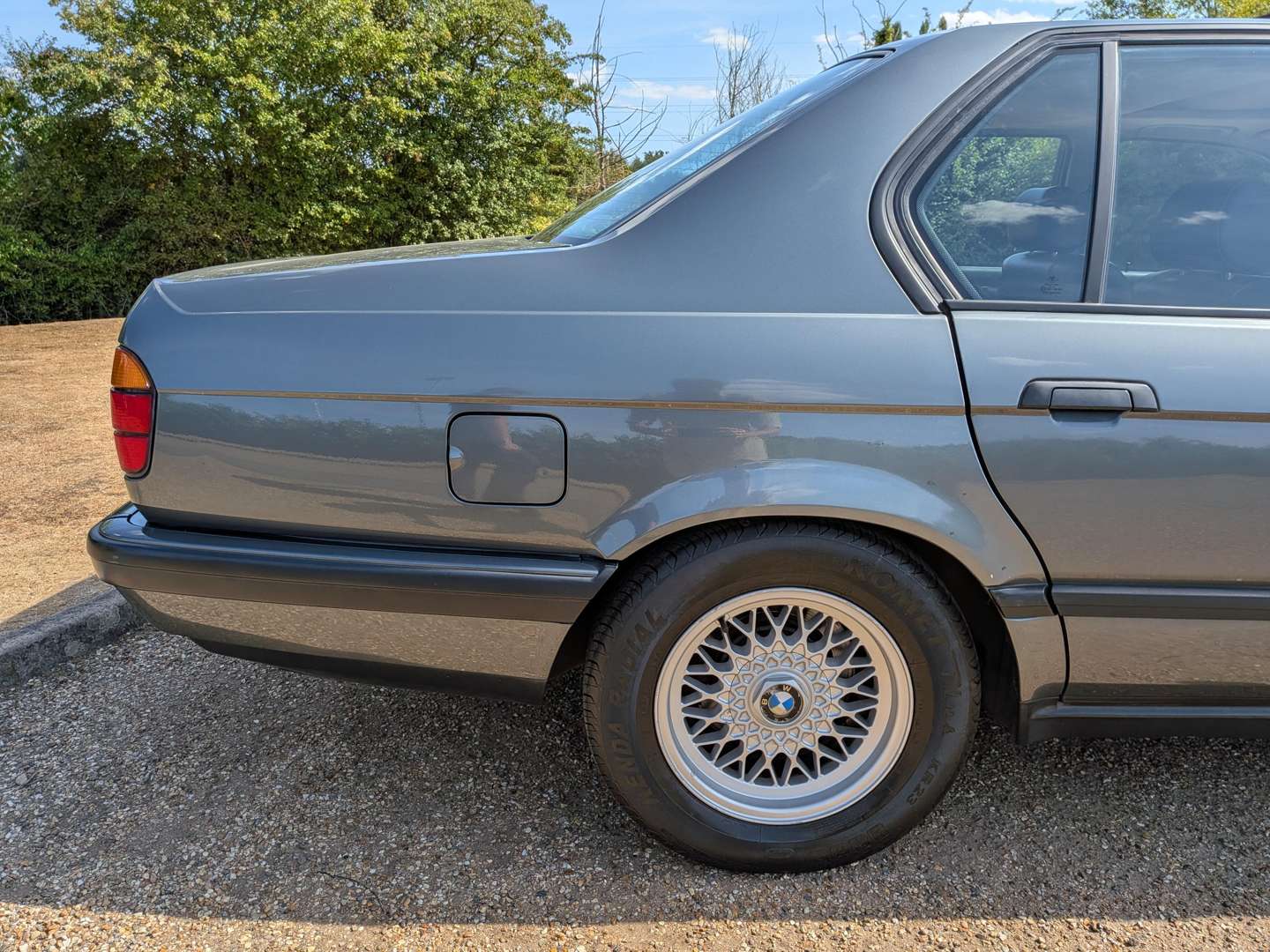 <p>1990 BMW 730I E32 SE AUTO</p>