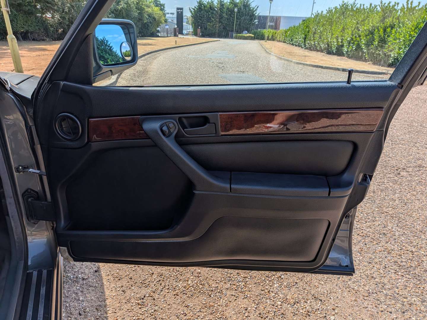 <p>1990 BMW 730I E32 SE AUTO</p>
