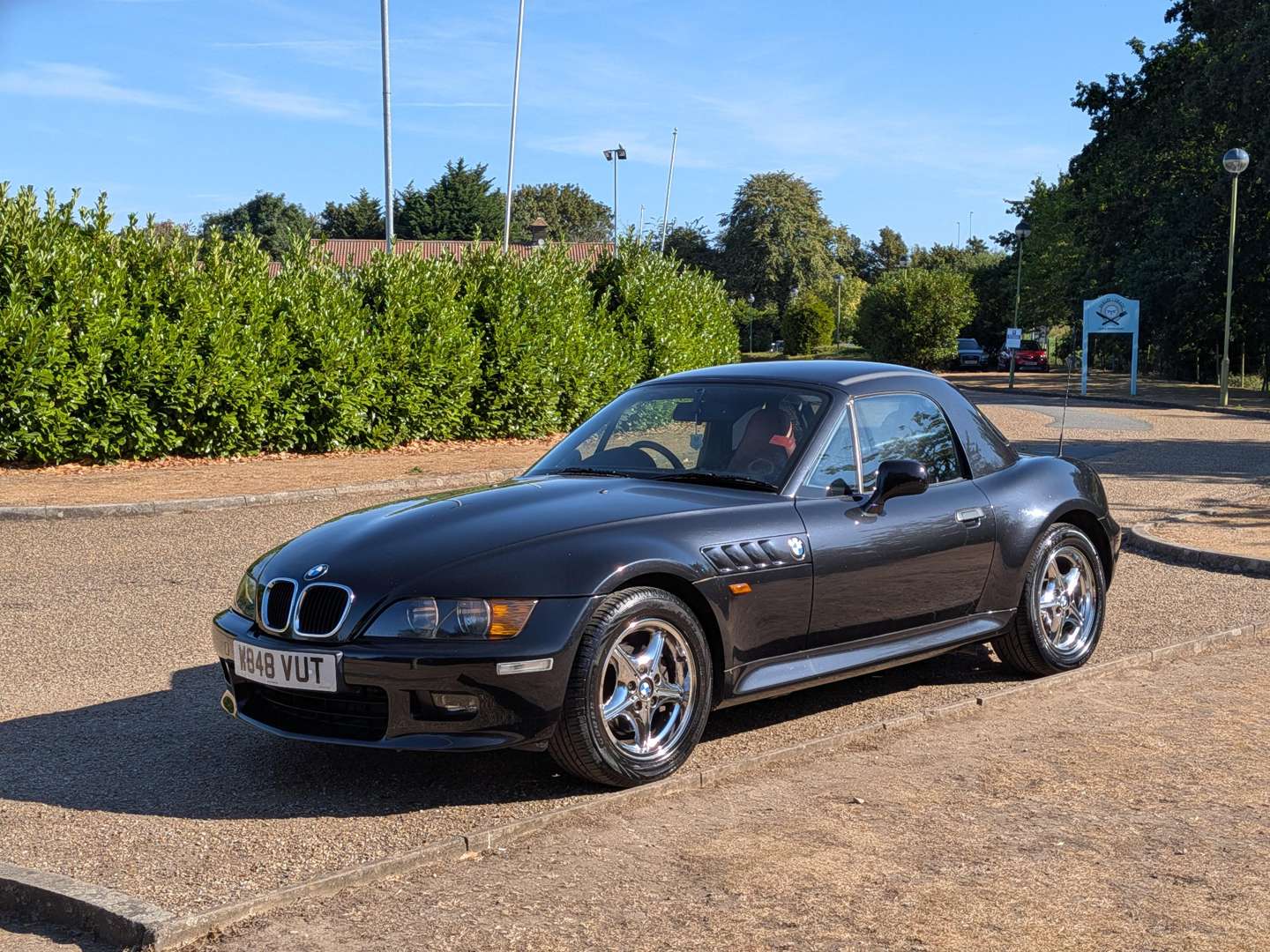 <p>2000 BMW Z3</p>