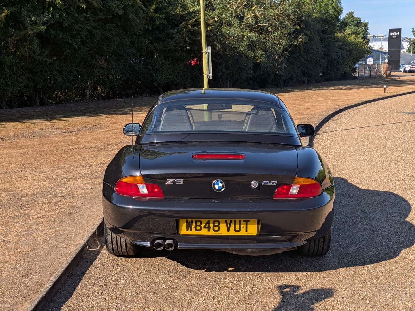 <p>2000 BMW Z3</p>